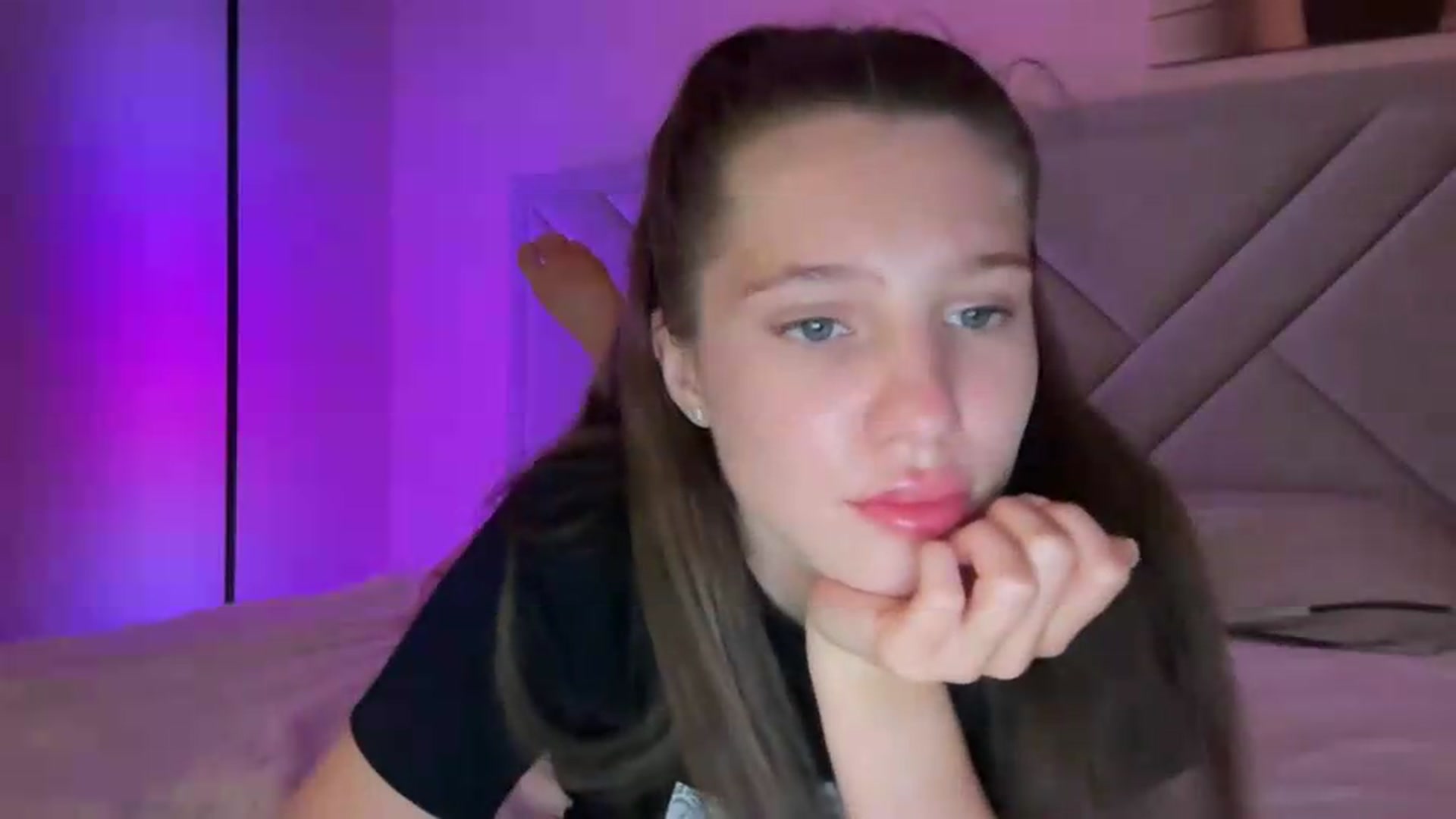 Gallery image thumbnail from MariRi's myfreecams stream on, 07/07/2026, 24:31 image 13 of 20