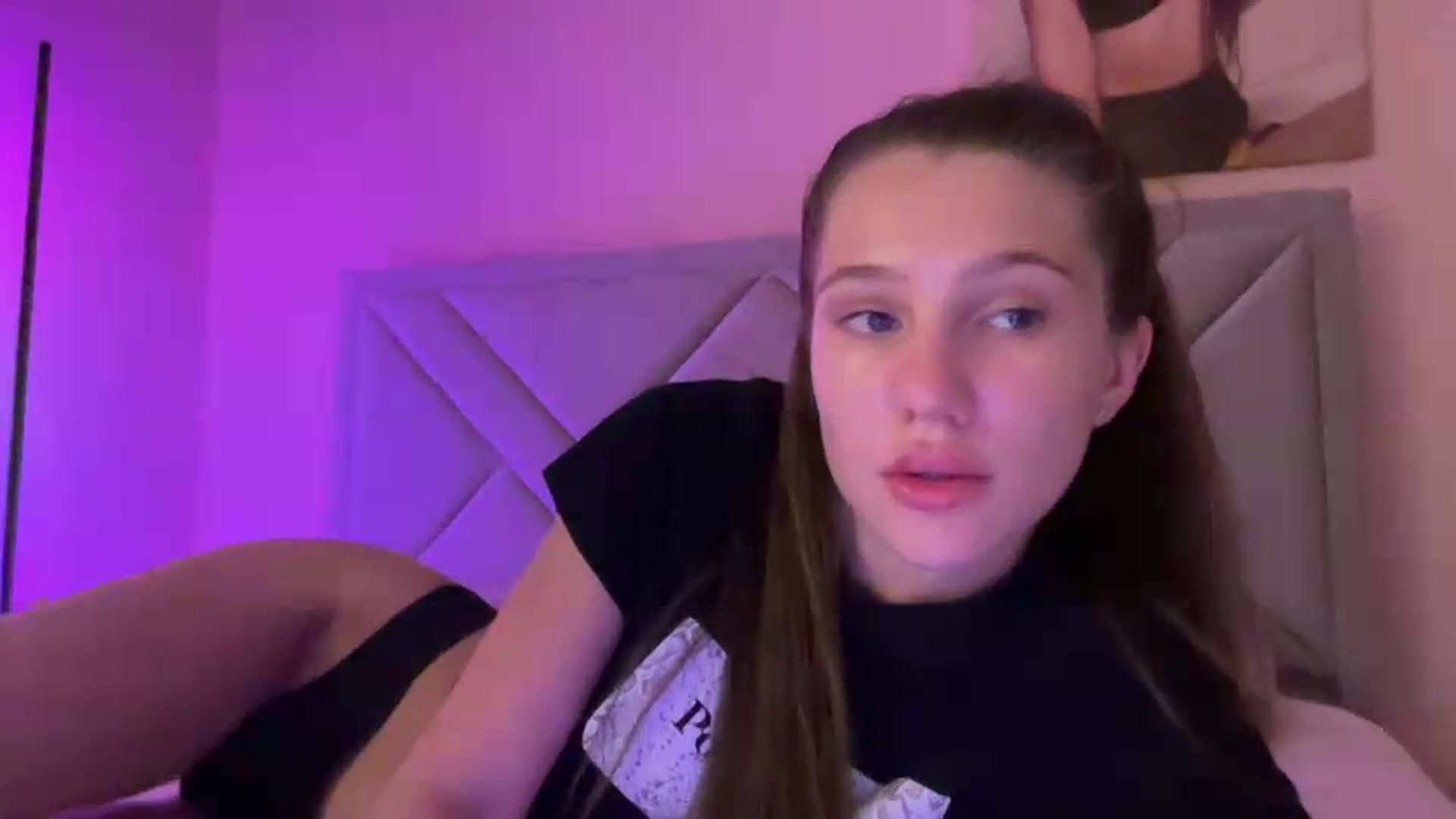 Gallery image thumbnail from MariRi's myfreecams stream on, 07/07/2026, 24:31 image 2 of 20