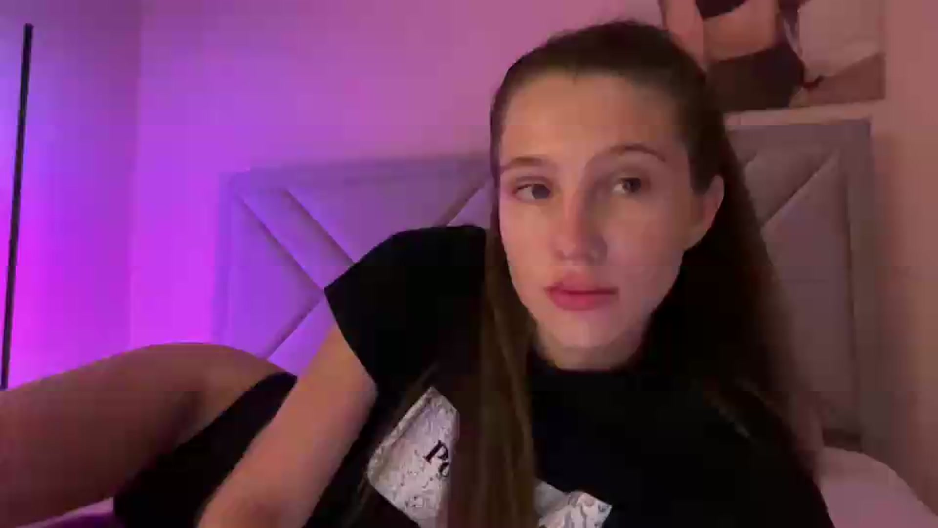 Gallery image thumbnail from MariRi's myfreecams stream on, 07/07/2026, 24:31 image 1 of 20