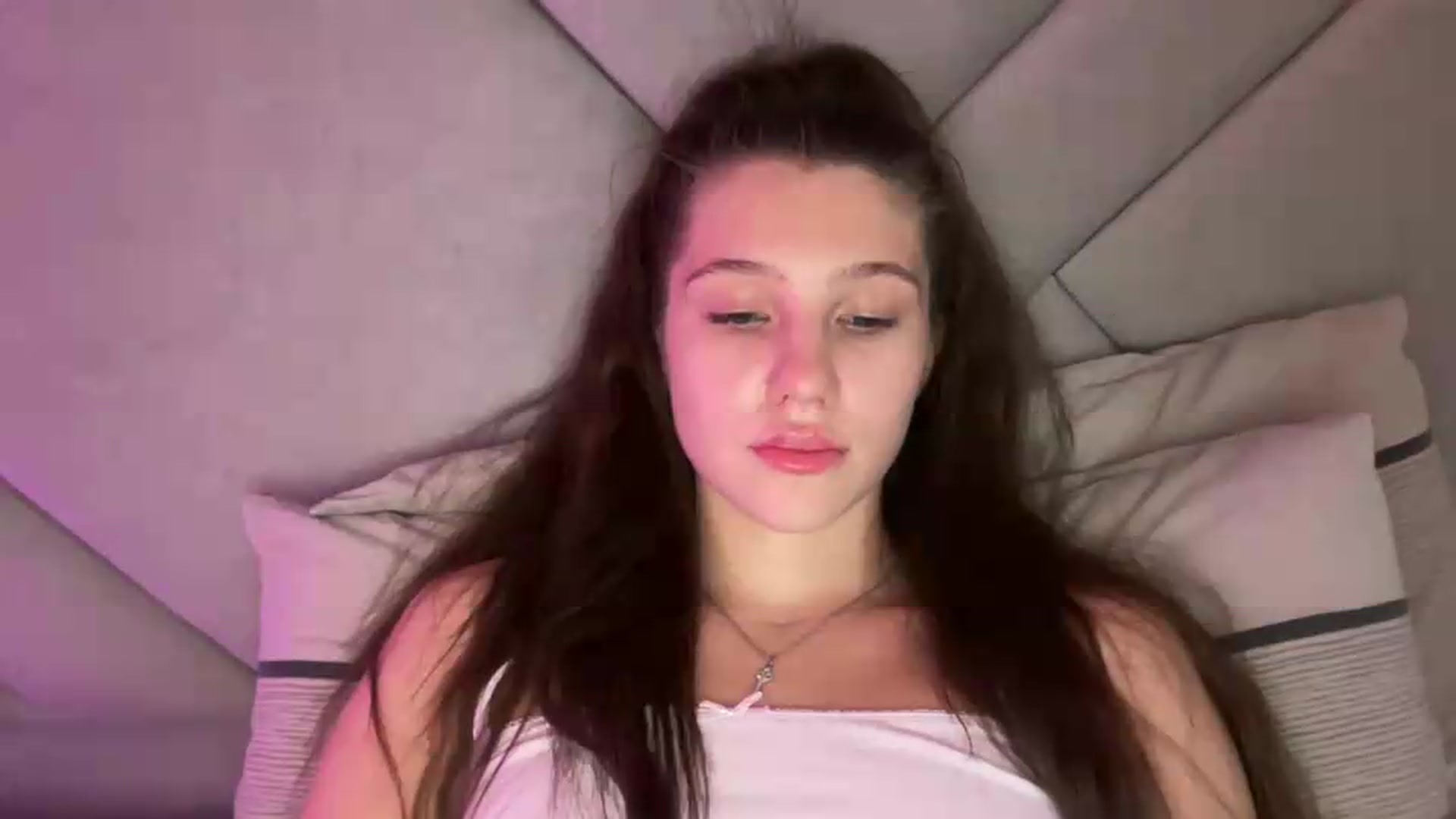 Gallery image thumbnail from MariRi's myfreecams stream on, 07/07/2026, 02:57 image 12 of 20