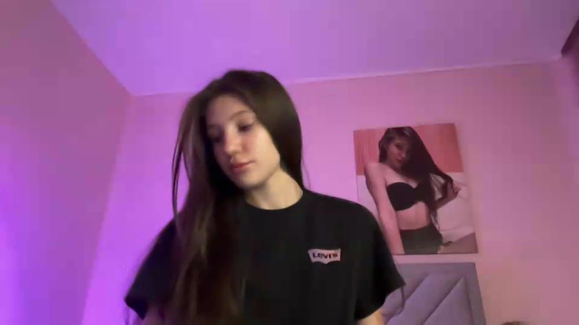 Gallery image thumbnail from MariRi's myfreecams stream on, 07/10/2026, 24:59 image 13 of 20