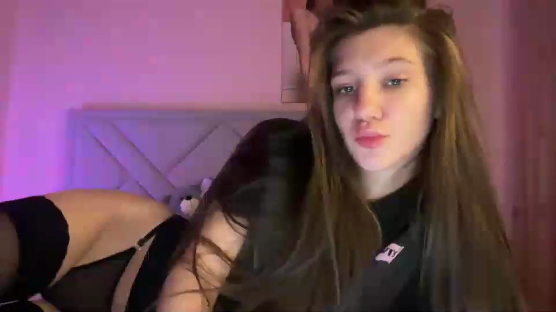 Gallery image thumbnail from MariRi's myfreecams stream on, 07/10/2026, 24:59 image 16 of 20