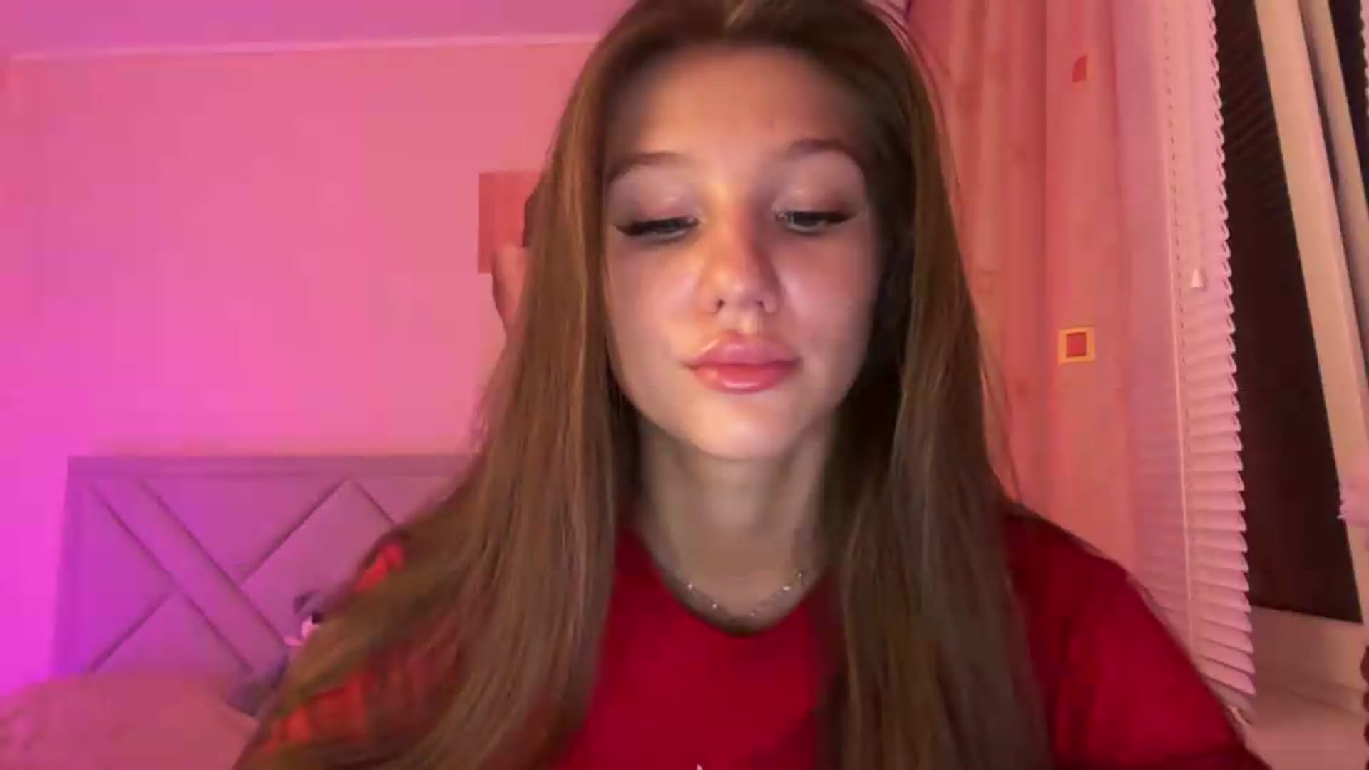 Gallery image thumbnail from MariRi's myfreecams stream on, 07/21/2026, 24:01 image 8 of 20