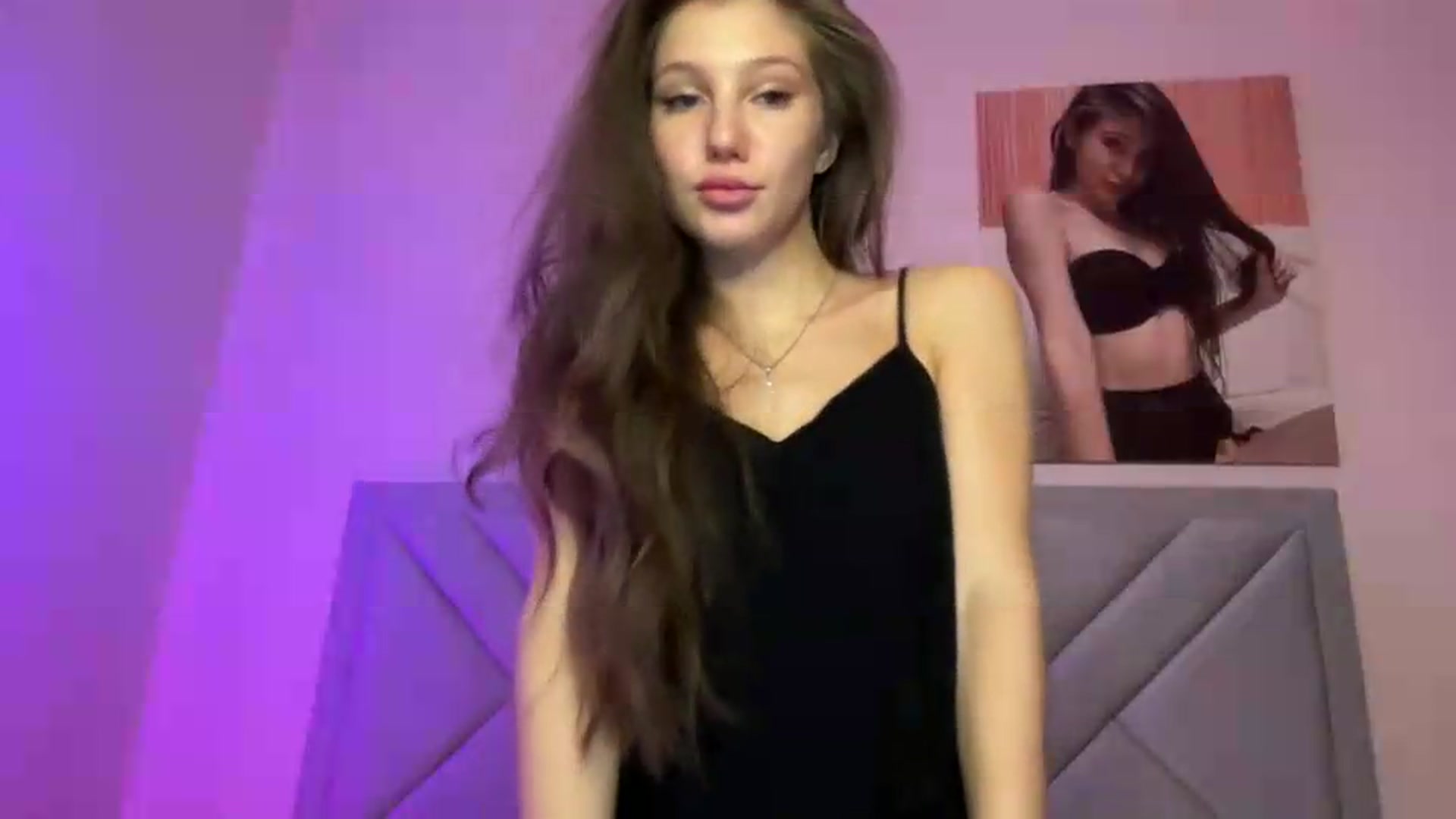 Gallery image thumbnail from MariRi's myfreecams stream on, 07/26/2026, 23:23 image 8 of 20