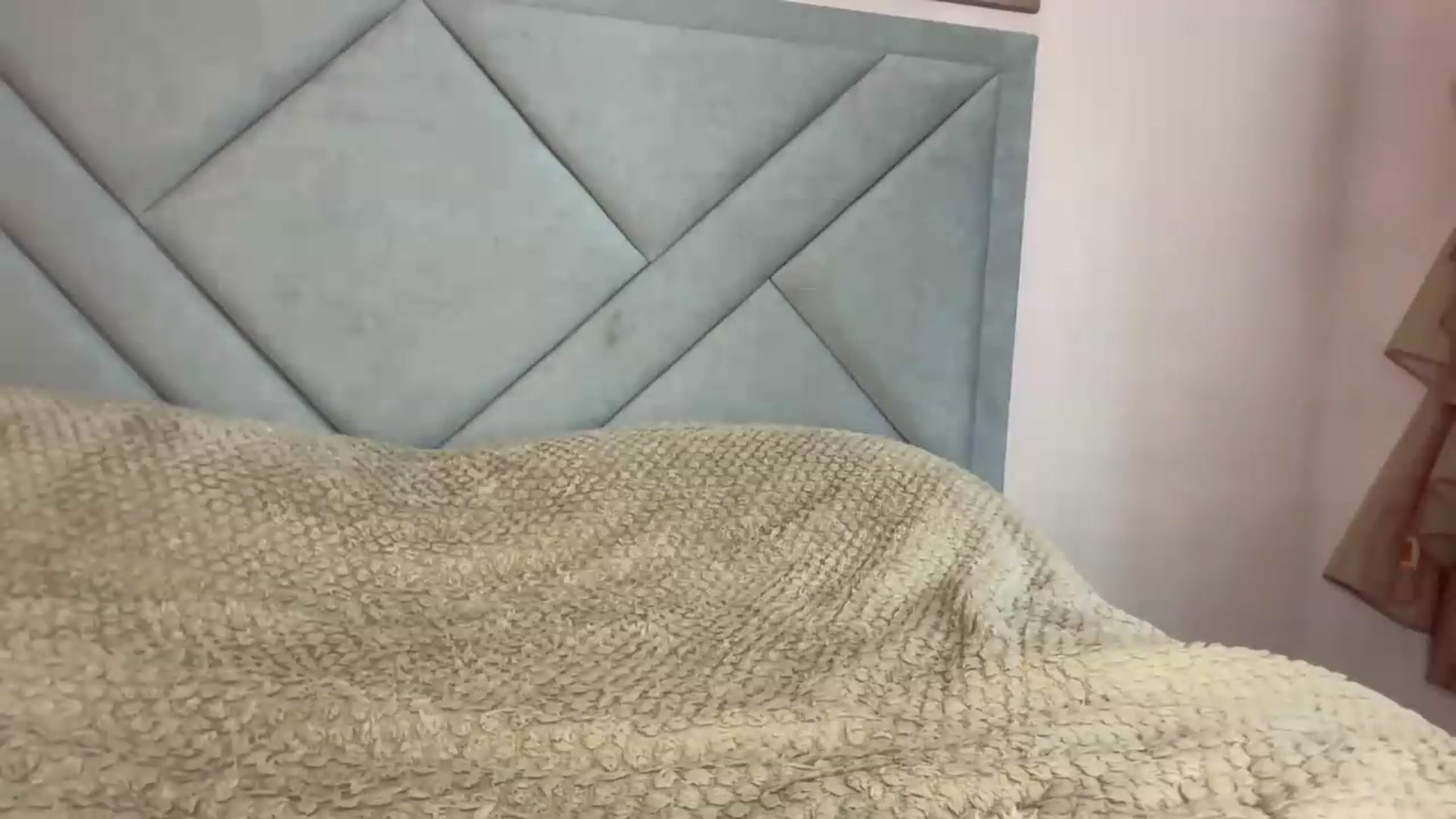 Gallery image thumbnail from MariRi's myfreecams stream on, 07/28/2026, 15:18 image 19 of 20