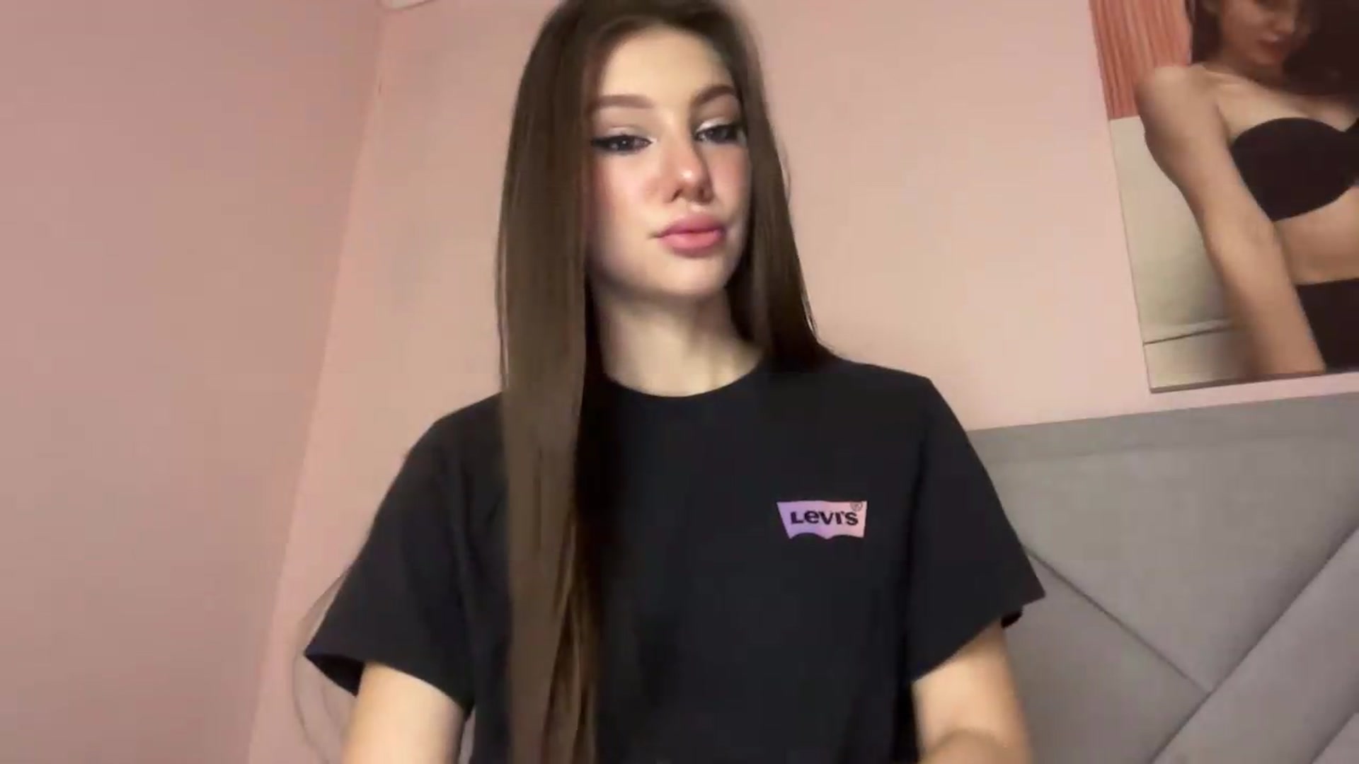 Gallery image thumbnail from MariRi's myfreecams stream on, 07/30/2026, 23:29 image 14 of 20