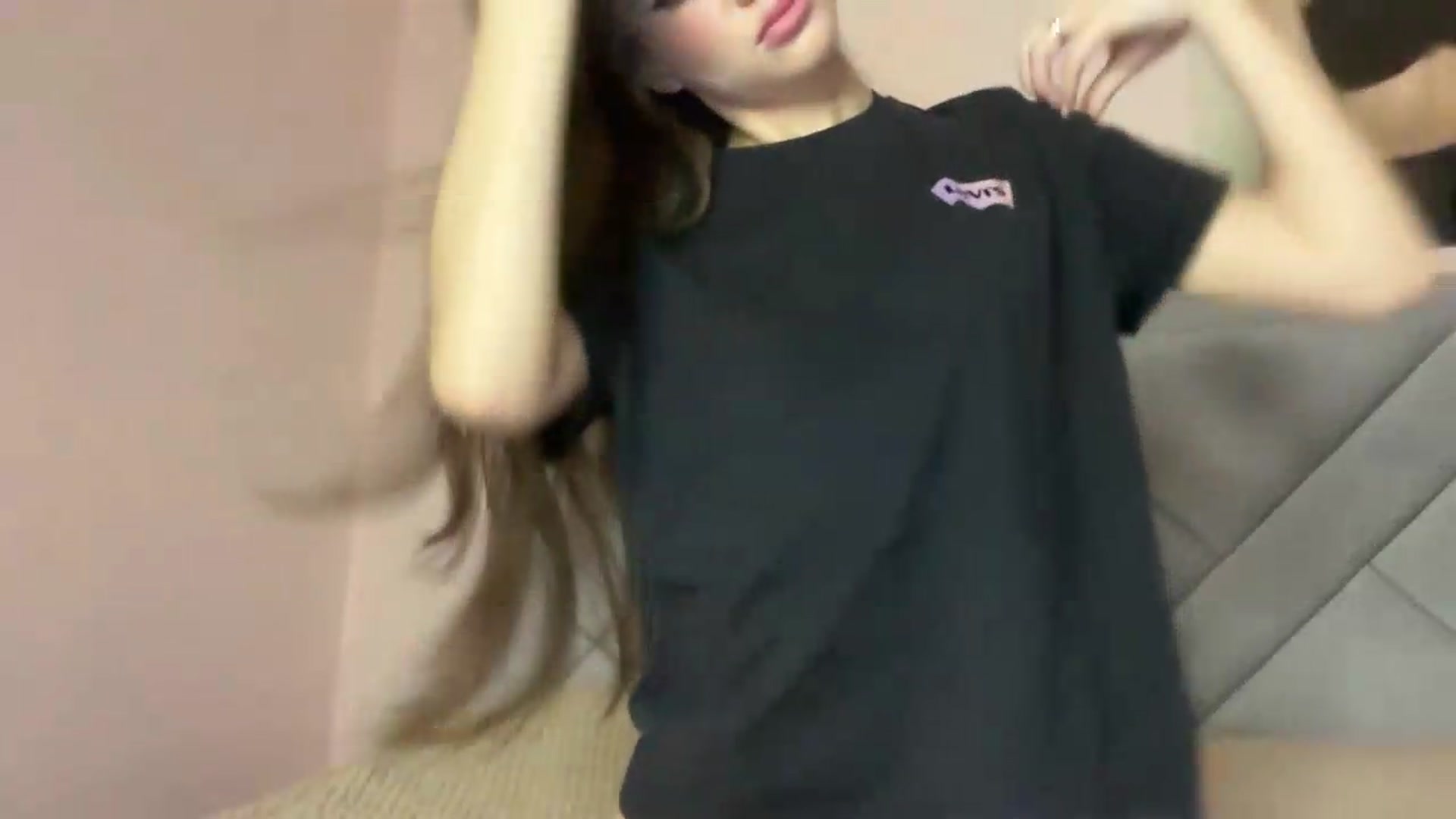 Gallery image thumbnail from MariRi's myfreecams stream on, 07/30/2026, 23:29 image 8 of 20