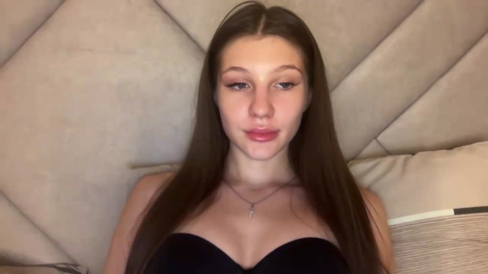 Gallery image thumbnail from MariRi's myfreecams stream on, 08/02/2026, 01:00 image 15 of 20