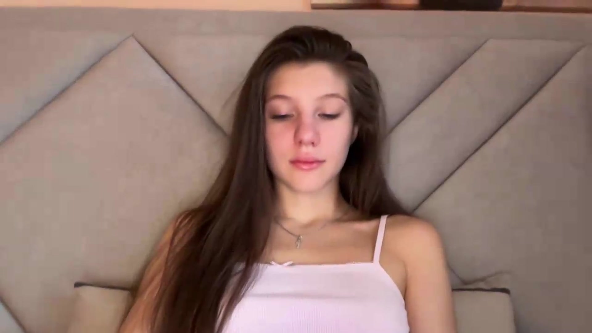 Gallery image thumbnail from MariRi's myfreecams stream on, 08/05/2026, 03:03 image 20 of 20