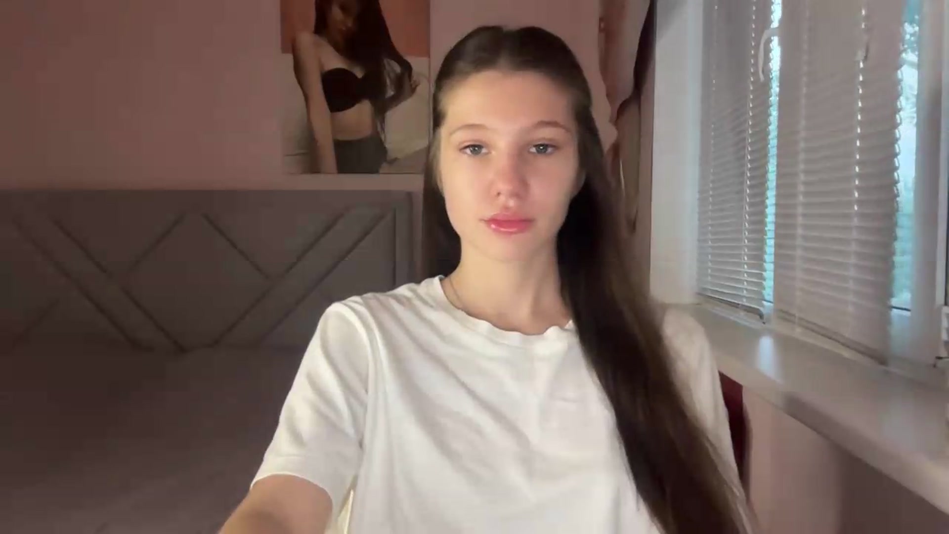Gallery image thumbnail from MariRi's myfreecams stream on, 08/07/2026, 17:15 image 20 of 20