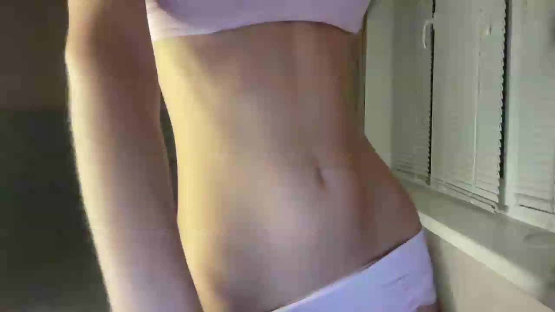 Gallery image thumbnail from MariRi's myfreecams stream on, 08/07/2026, 22:47 image 7 of 20