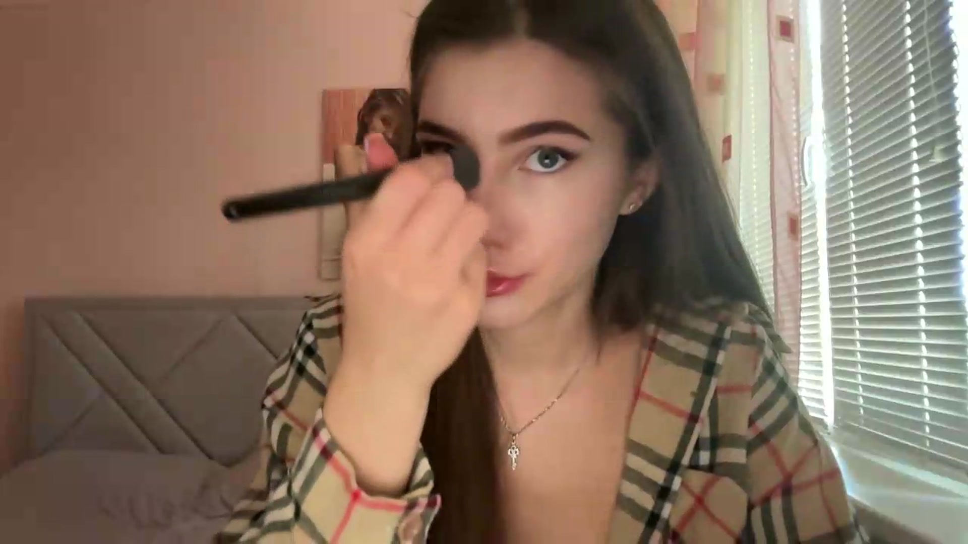 Gallery image thumbnail from MariRi's myfreecams stream on, 08/15/2026, 14:35 image 4 of 20