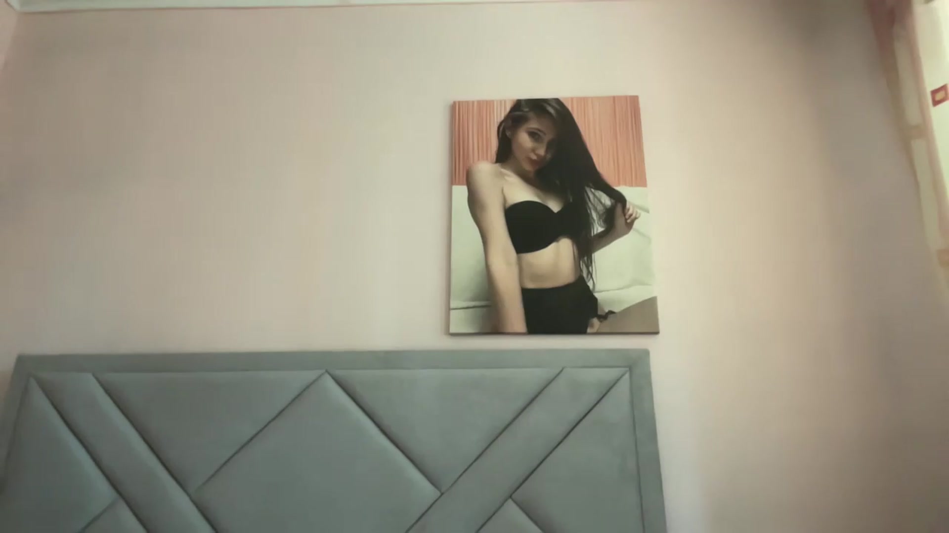 Gallery image thumbnail from MariRi's myfreecams stream on, 08/15/2026, 14:35 image 15 of 20