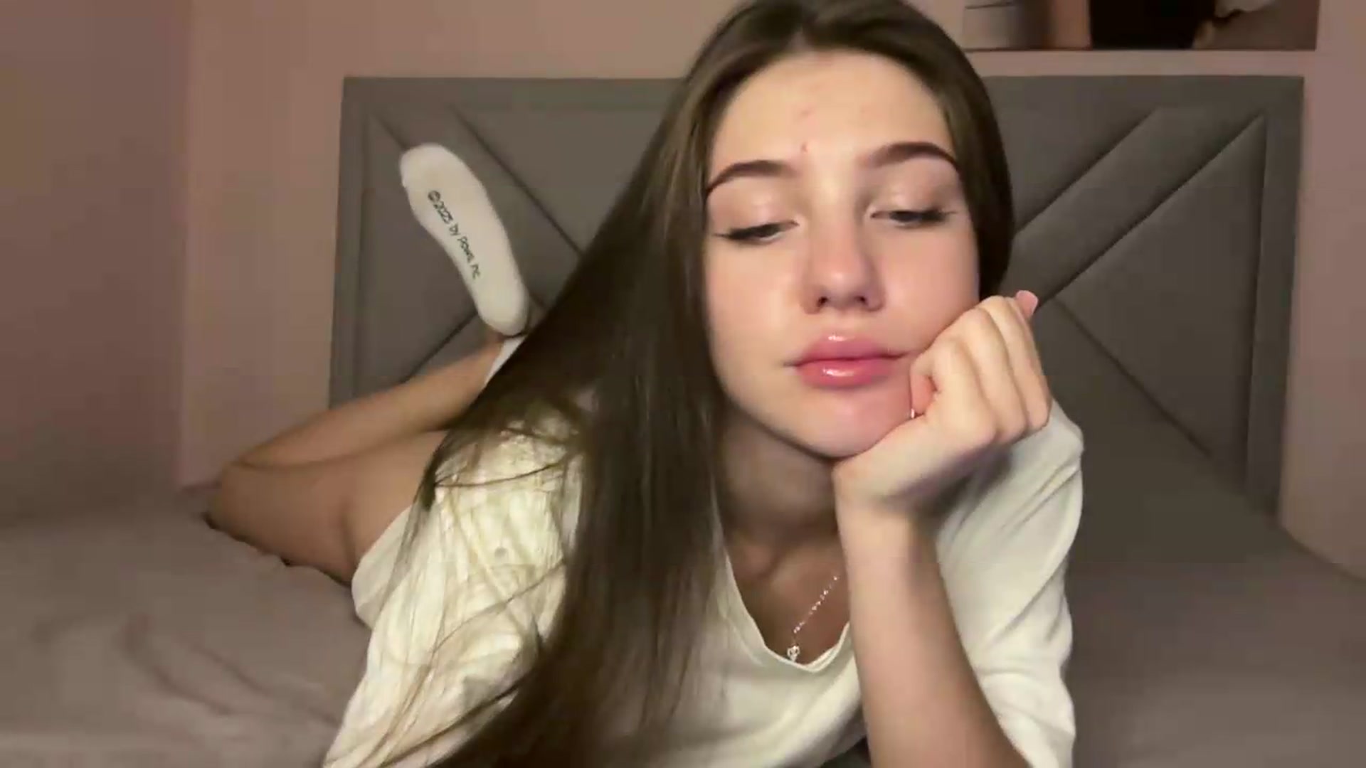 Gallery image thumbnail from MariRi's myfreecams stream on, 08/16/2026, 24:50 image 14 of 20