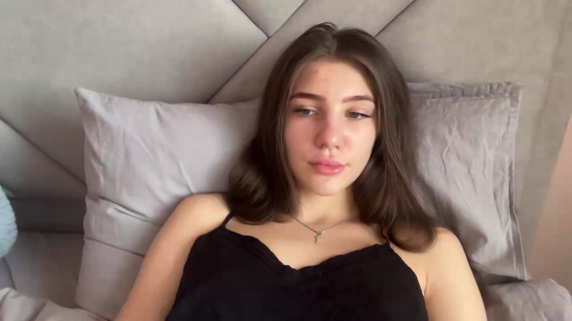 Gallery image thumbnail from MariRi's myfreecams stream on, 08/22/2026, 15:58 image 8 of 20
