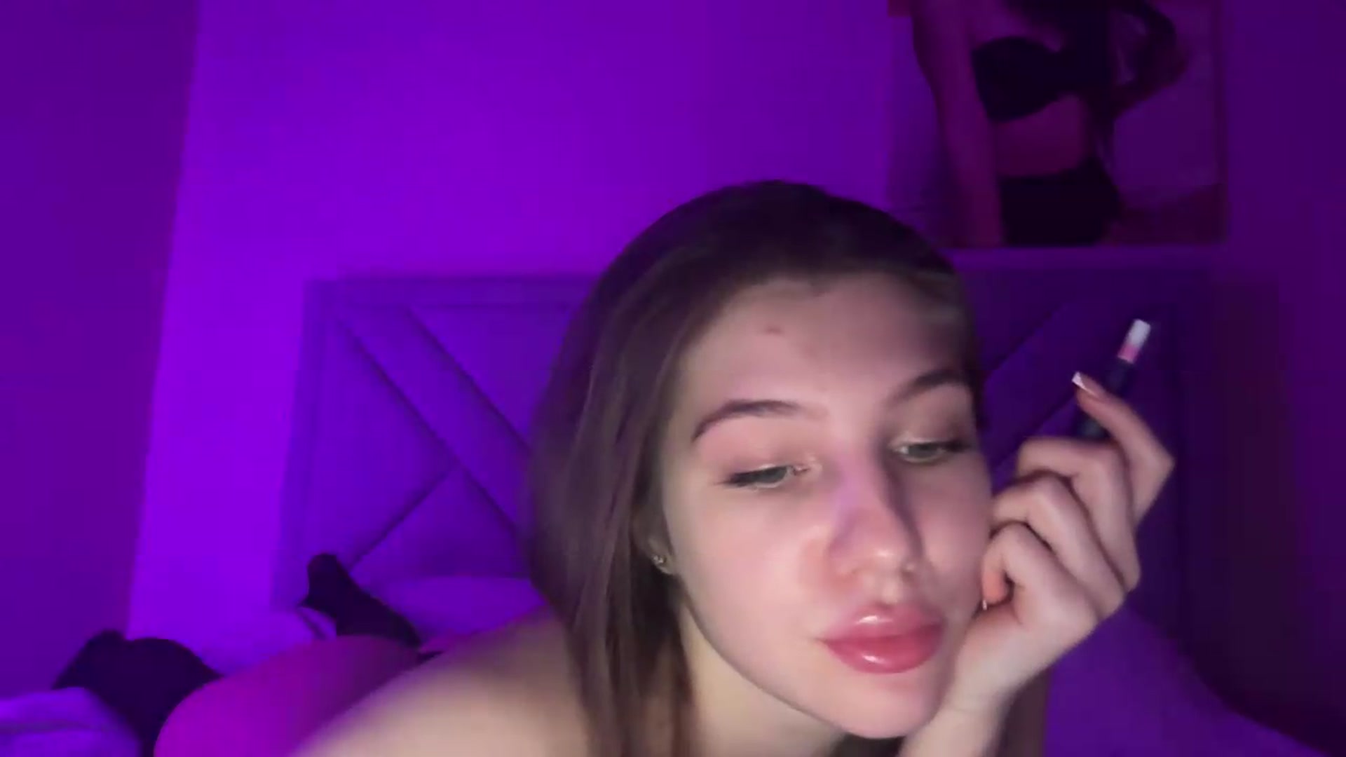 Gallery image thumbnail from MariRi's myfreecams stream on, 08/25/2026, 01:19 image 9 of 20