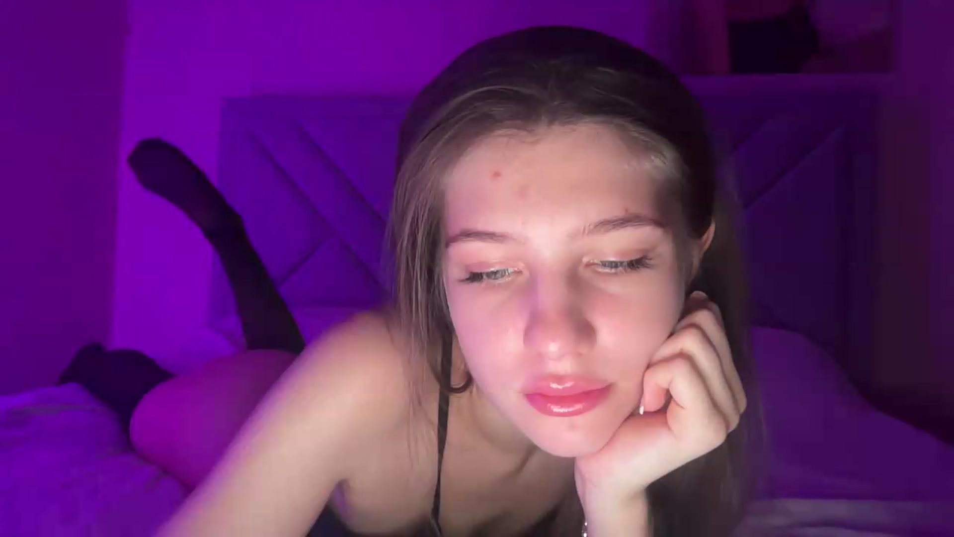 Gallery image thumbnail from MariRi's myfreecams stream on, 08/25/2026, 01:19 image 8 of 20