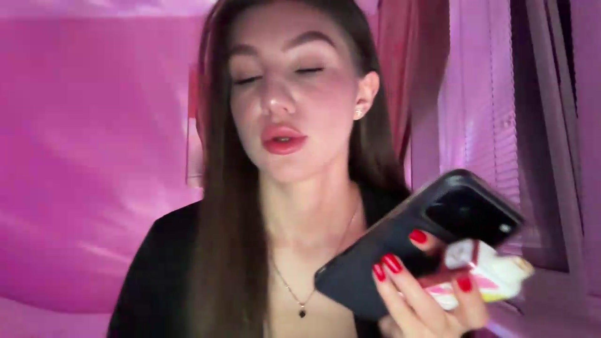 Gallery image thumbnail from MariRi's myfreecams stream on, 09/21/2026, 01:59 image 19 of 20