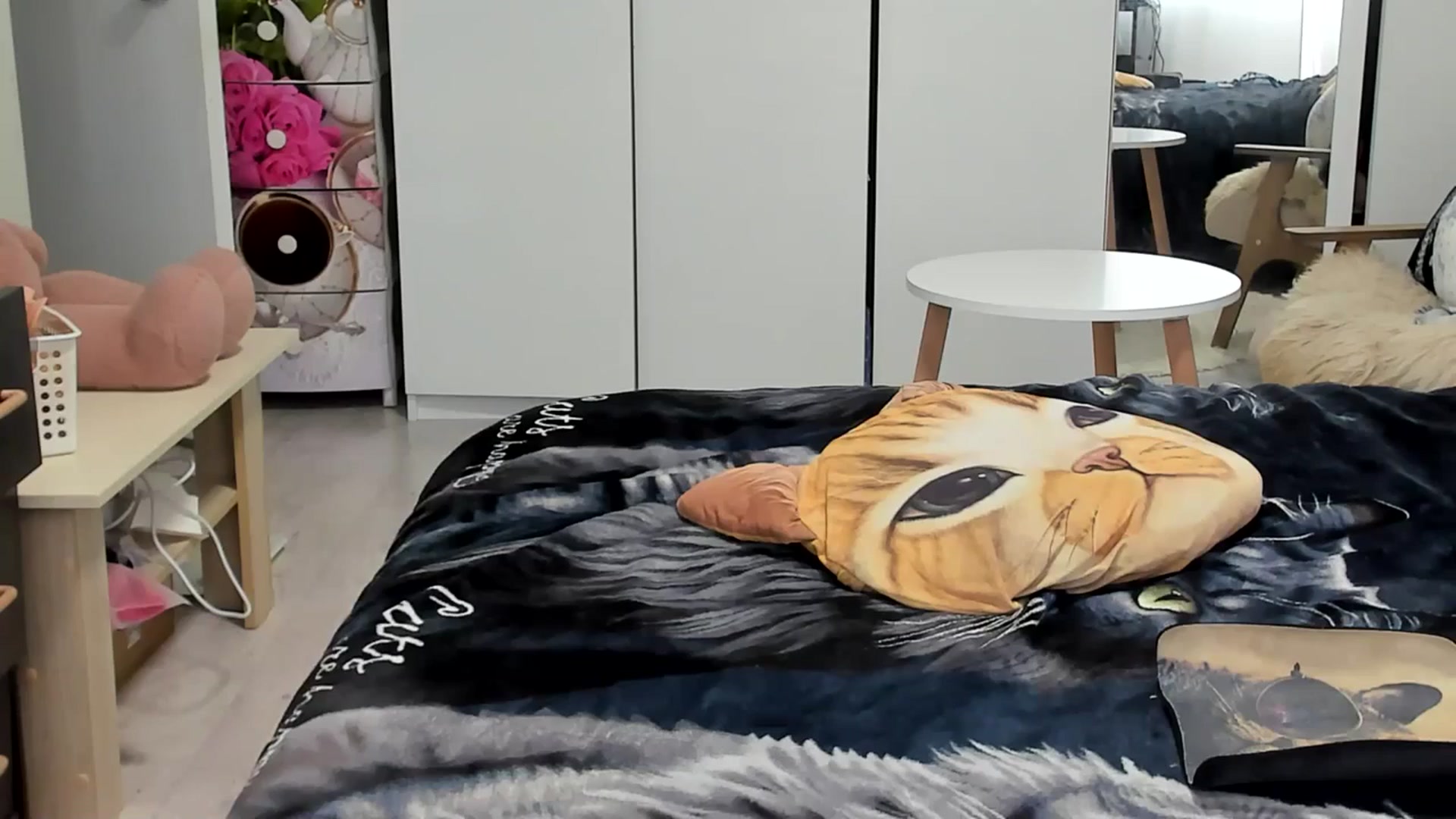 Gallery image thumbnail from Mari_Di's myfreecams stream on, 03/31/2026, 12:45 image 9 of 20