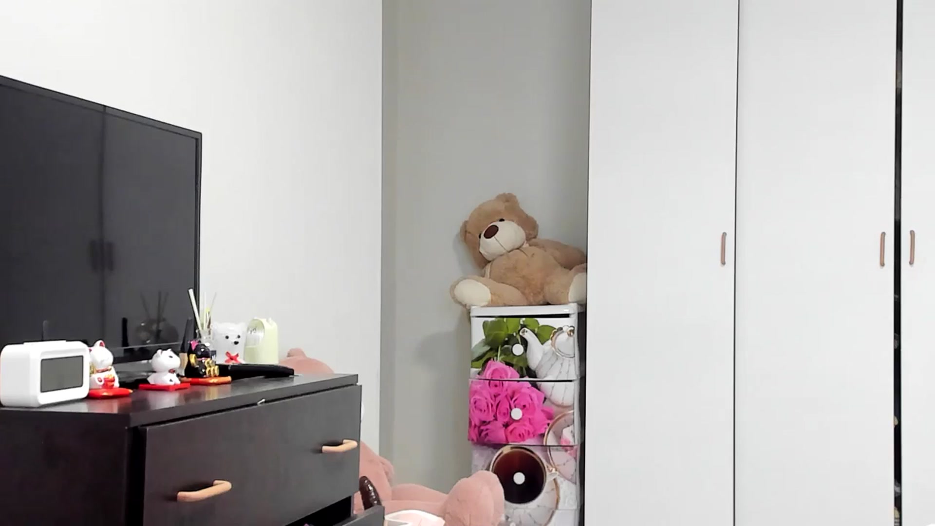 Gallery image thumbnail from Mari_Di's myfreecams stream on, 05/10/2026, 13:13 image 18 of 20