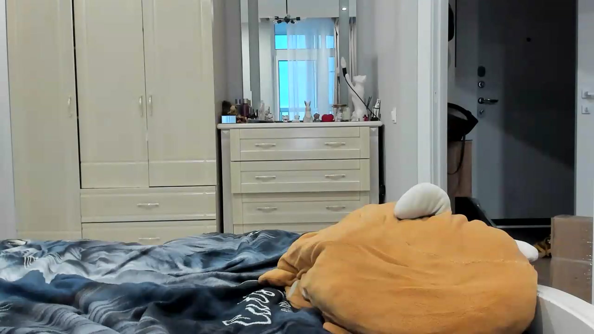 Gallery image thumbnail from Mari_Di's myfreecams stream on, 07/04/2026, 17:17 image 16 of 20