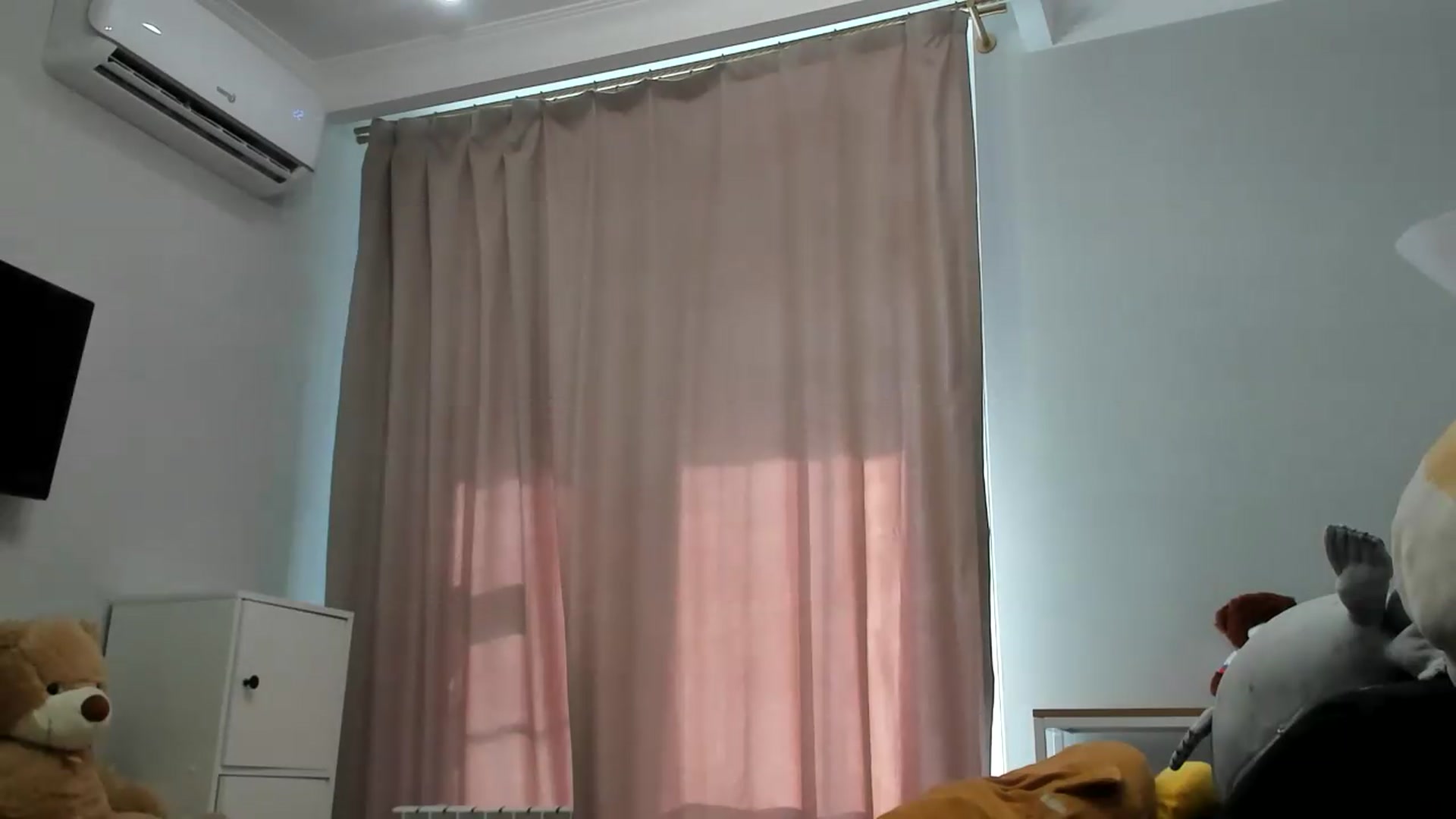 Gallery image thumbnail from Mari_Di's myfreecams stream on, 07/21/2026, 14:23 image 18 of 20