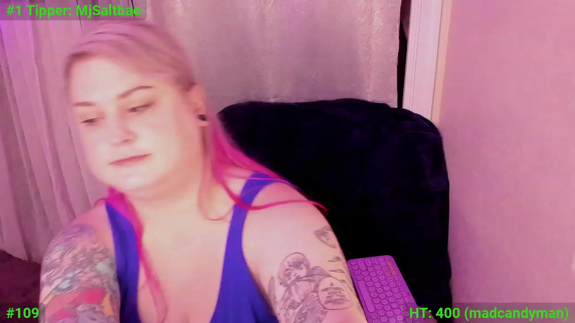 Gallery image thumbnail from Mari_JaeBDAY's myfreecams stream on, 11/17/2023, 07:47 image 16 of 20