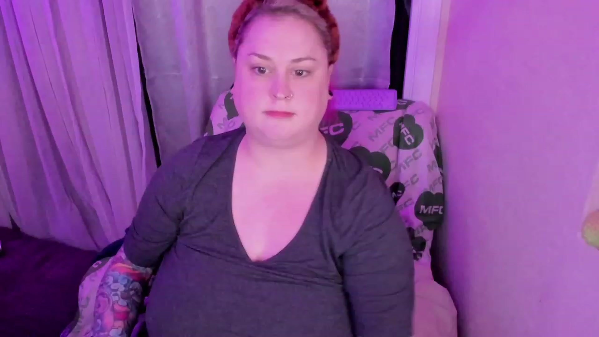 Gallery image thumbnail from Mari_JaeBDAY's myfreecams stream on, 11/27/2023, 08:49 image 8 of 20