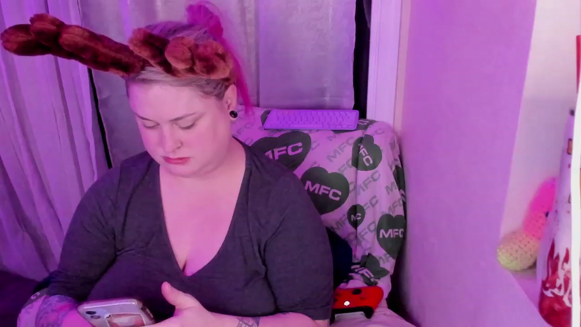 Gallery image thumbnail from Mari_JaeBDAY's myfreecams stream on, 11/27/2023, 08:49 image 2 of 20