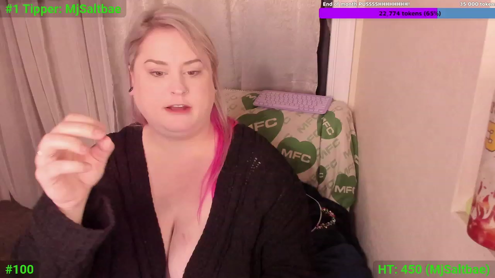 Gallery image thumbnail from Mari_JaeBDAY's myfreecams stream on, 11/29/2023, 07:50 image 16 of 20