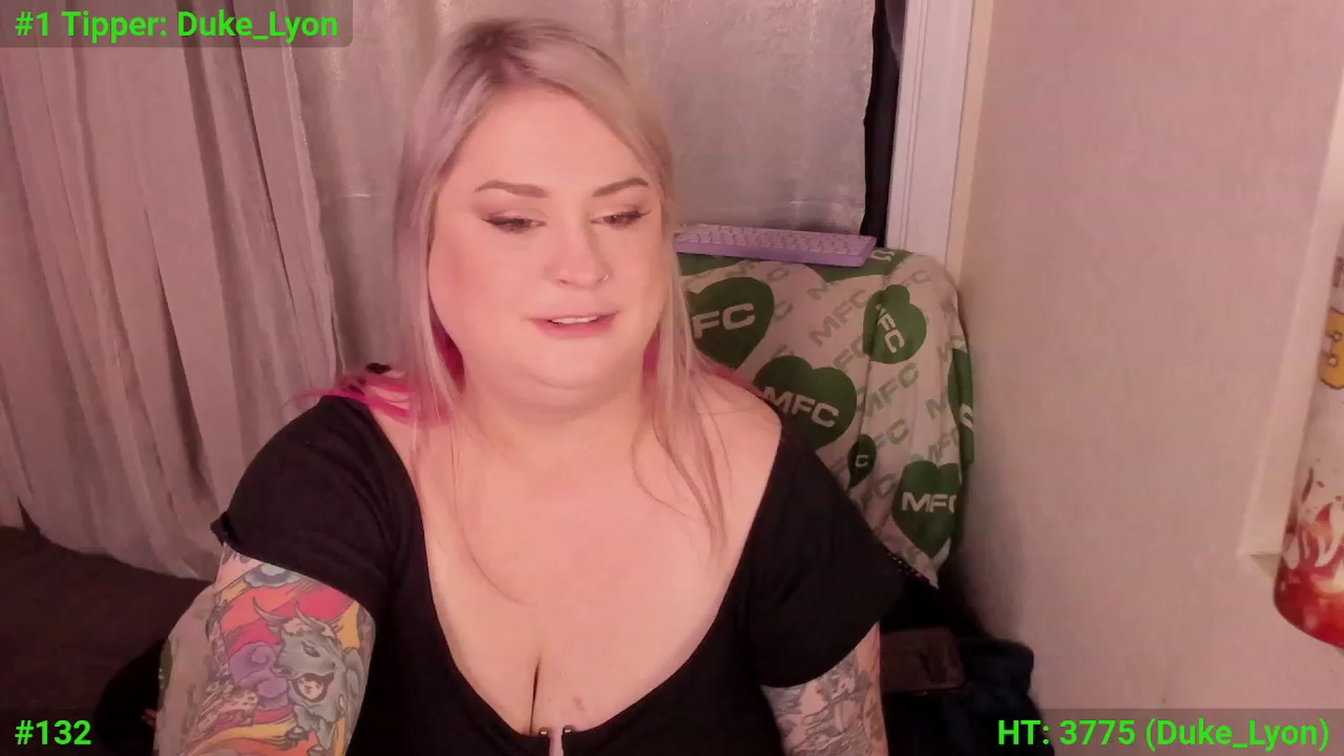 Gallery image thumbnail from Mari_JaeBDAY's myfreecams stream on, 12/01/2023, 08:29 image 3 of 20