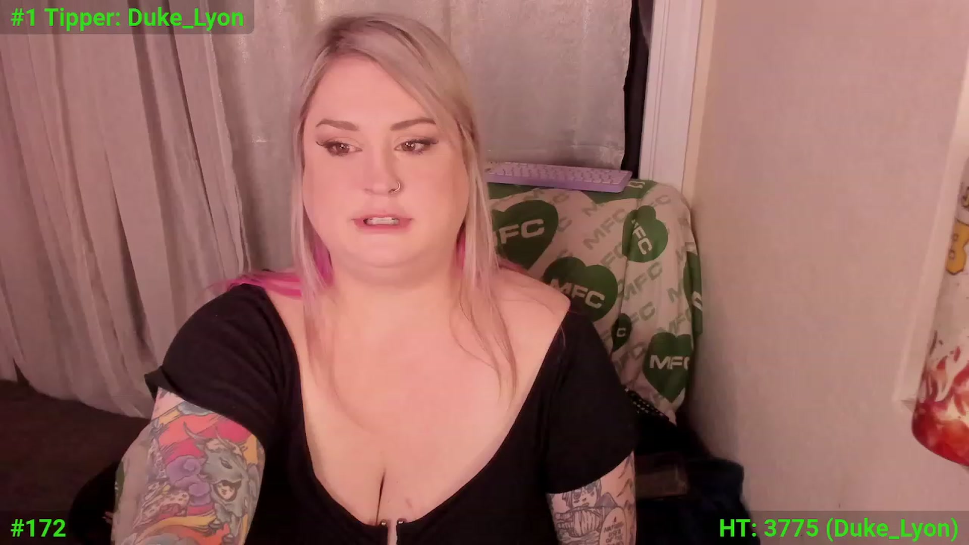 Gallery image thumbnail from Mari_JaeBDAY's myfreecams stream on, 12/01/2023, 08:29 image 14 of 20