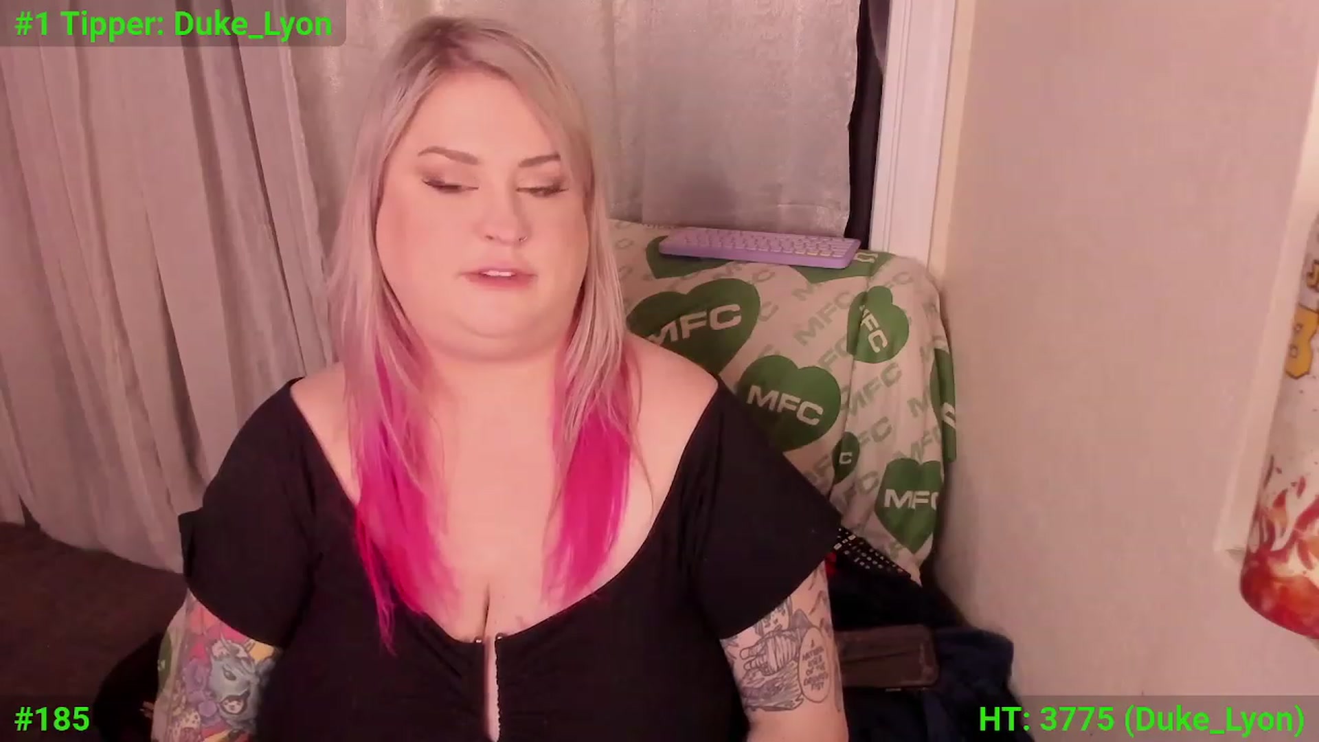 Gallery image thumbnail from Mari_JaeBDAY's myfreecams stream on, 12/01/2023, 08:29 image 19 of 20