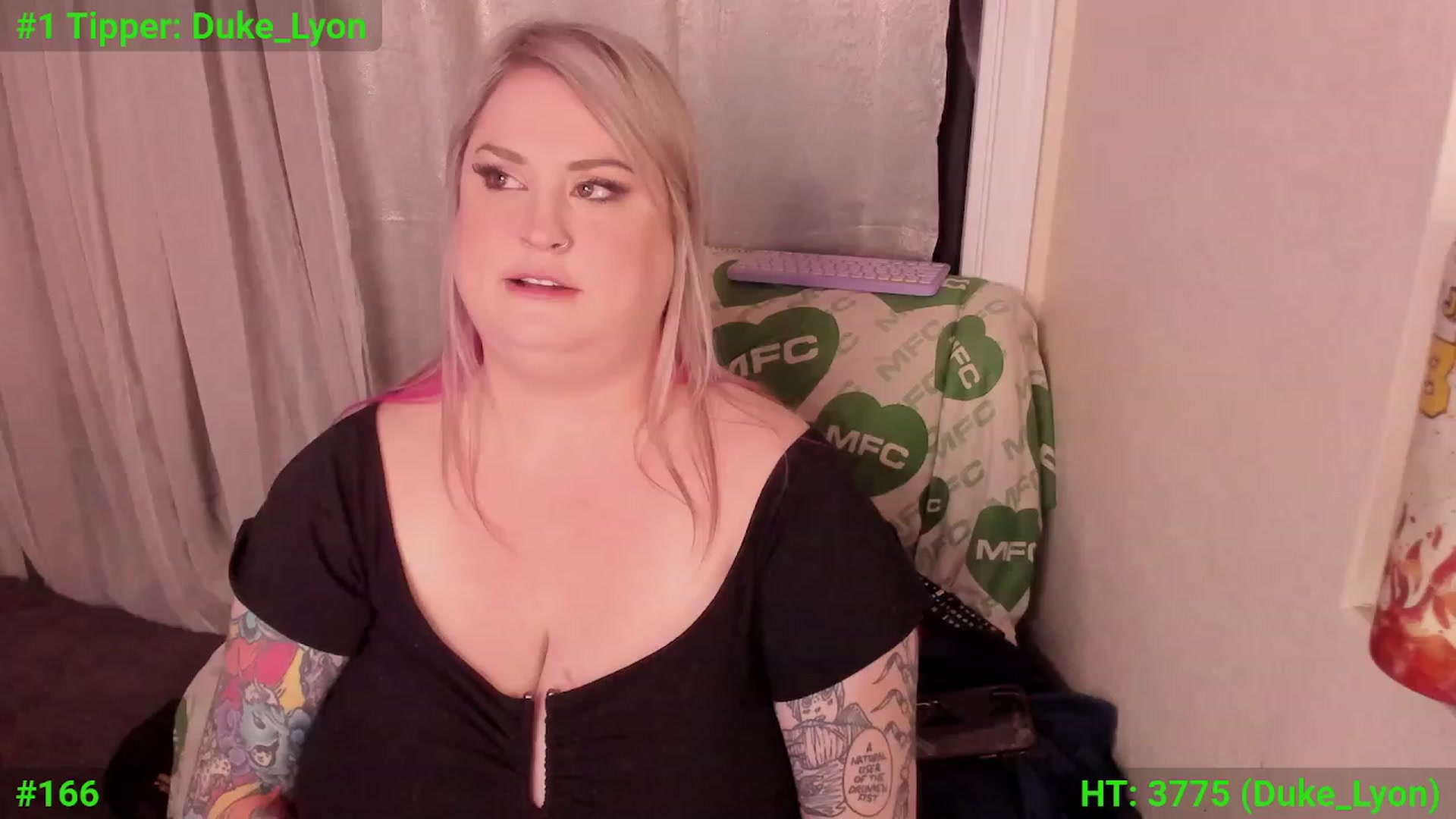 Gallery image thumbnail from Mari_JaeBDAY's myfreecams stream on, 12/01/2023, 08:29 image 13 of 20
