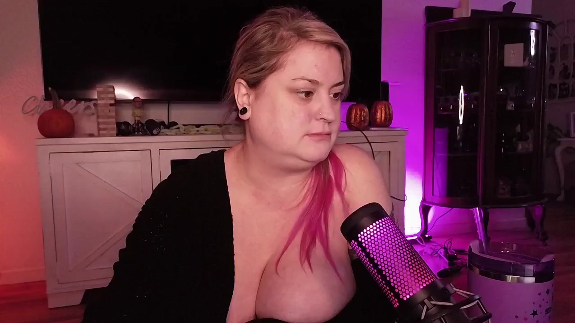 Gallery image thumbnail from Mari_JaeBDAY's myfreecams stream on, 11/19/2024, 09:04 image 14 of 20