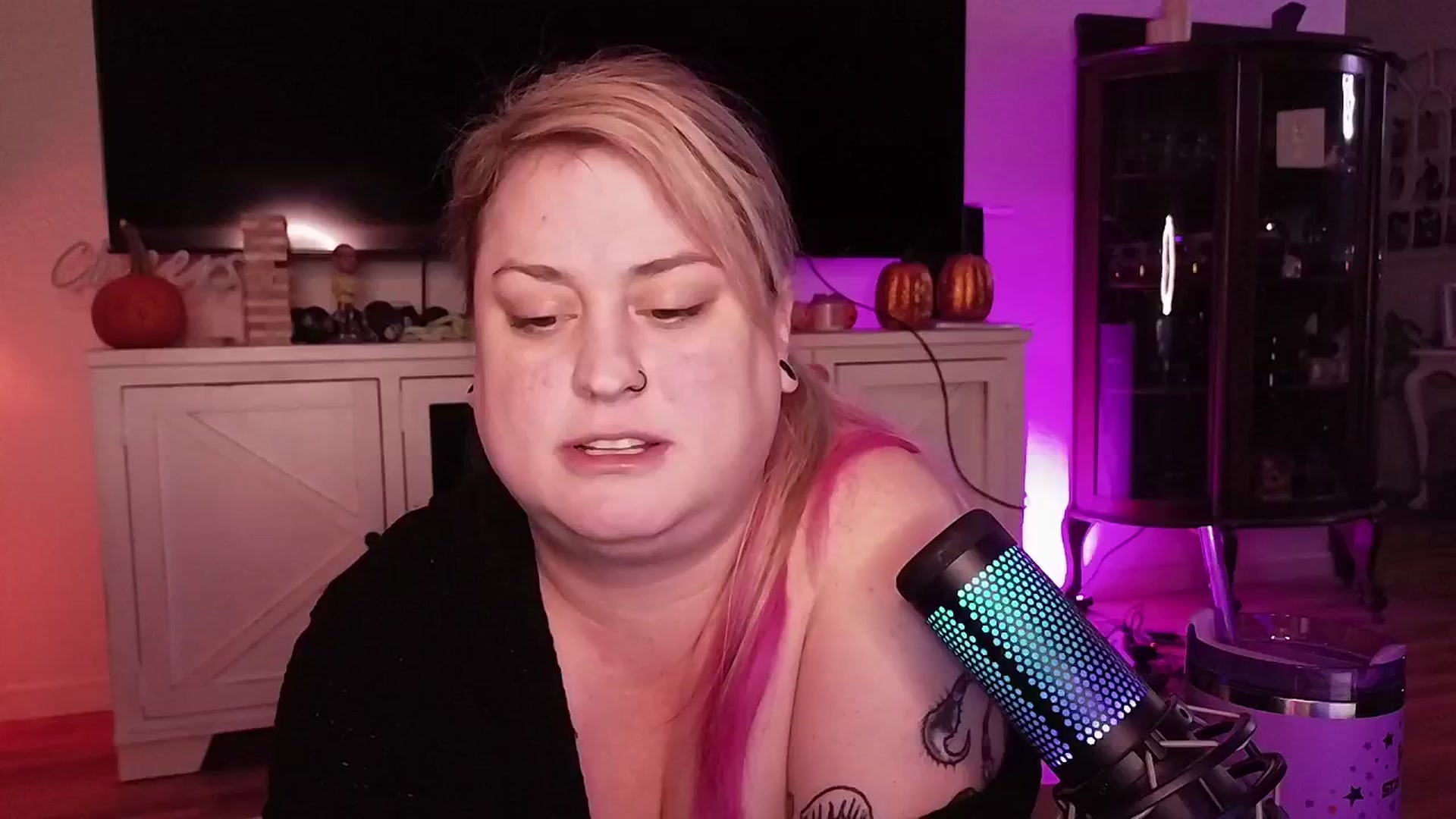 Gallery image thumbnail from Mari_JaeBDAY's myfreecams stream on, 11/19/2024, 09:04 image 18 of 20