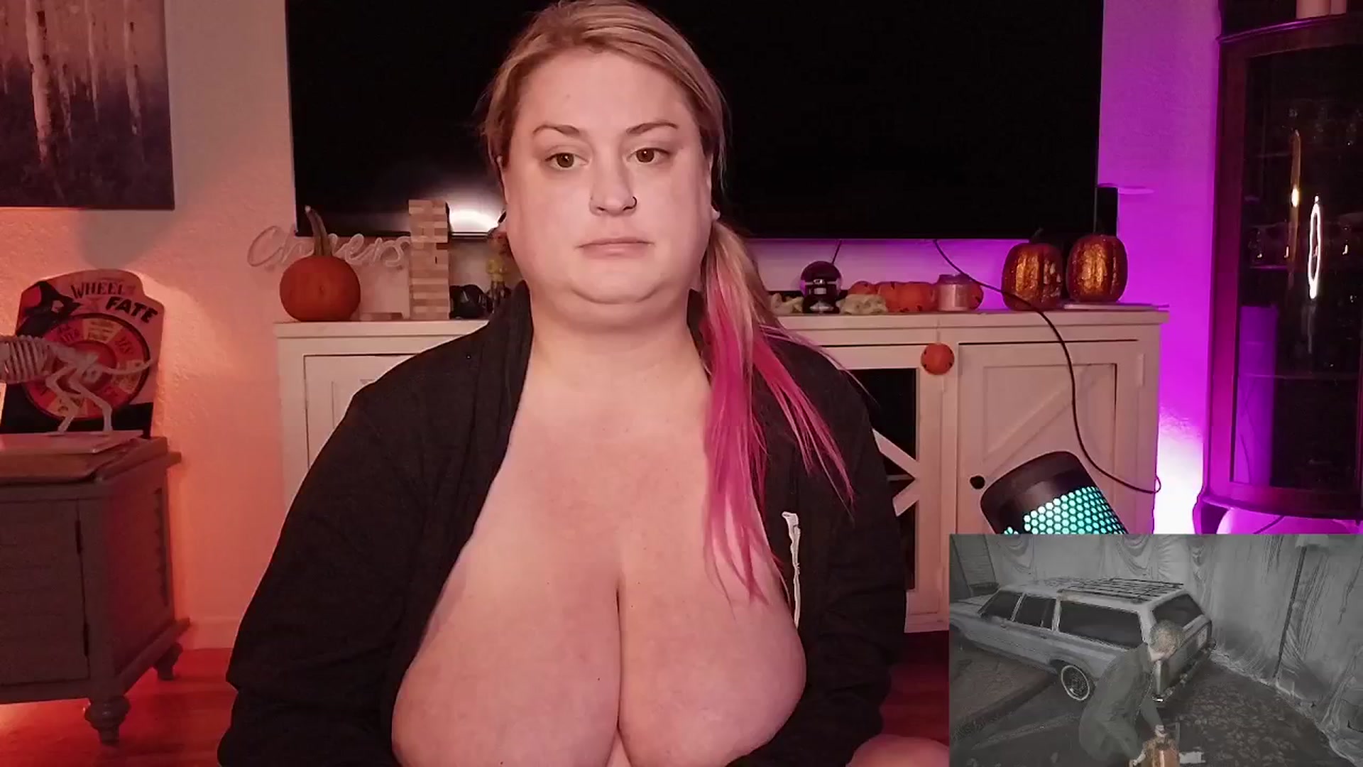 Gallery image thumbnail from Mari_JaeBDAY's myfreecams stream on, 11/26/2024, 08:45 image 4 of 20