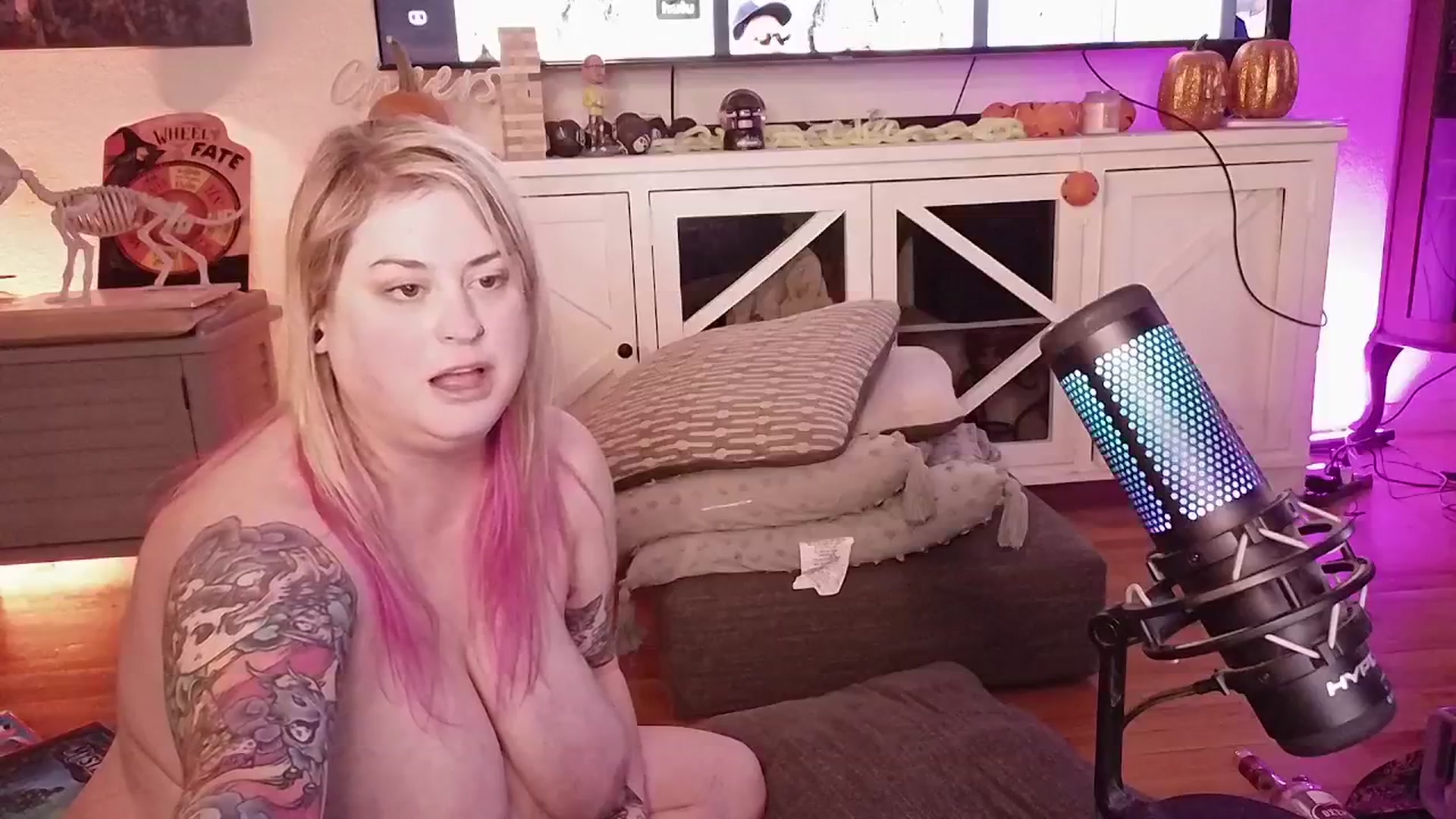 Gallery image thumbnail from Mari_JaeBDAY's myfreecams stream on, 11/29/2024, 13:02 image 13 of 20