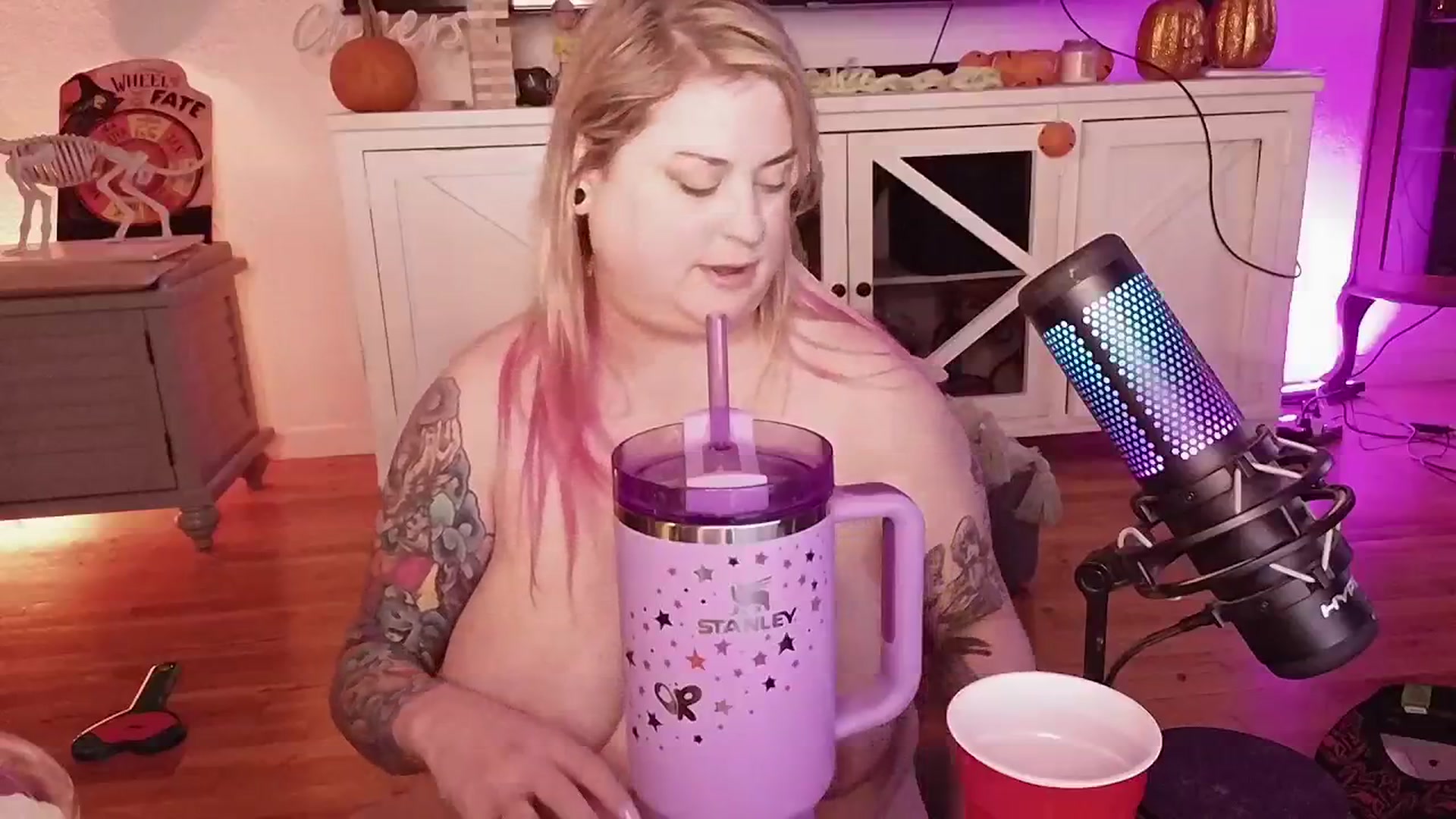 Gallery image thumbnail from Mari_JaeBDAY's myfreecams stream on, 11/29/2024, 13:02 image 6 of 20