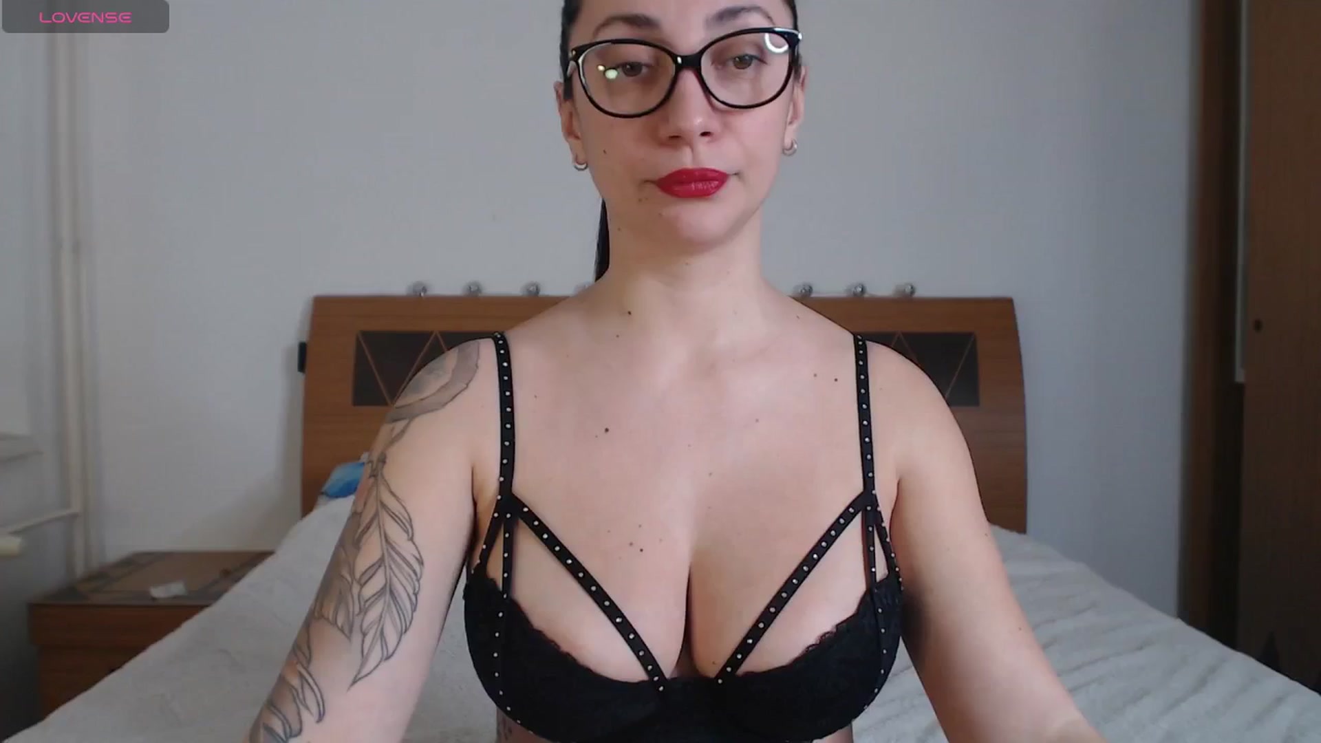 Gallery image thumbnail from MariaMariaa's myfreecams stream on, 04/22/2026, 20:52 image 8 of 20