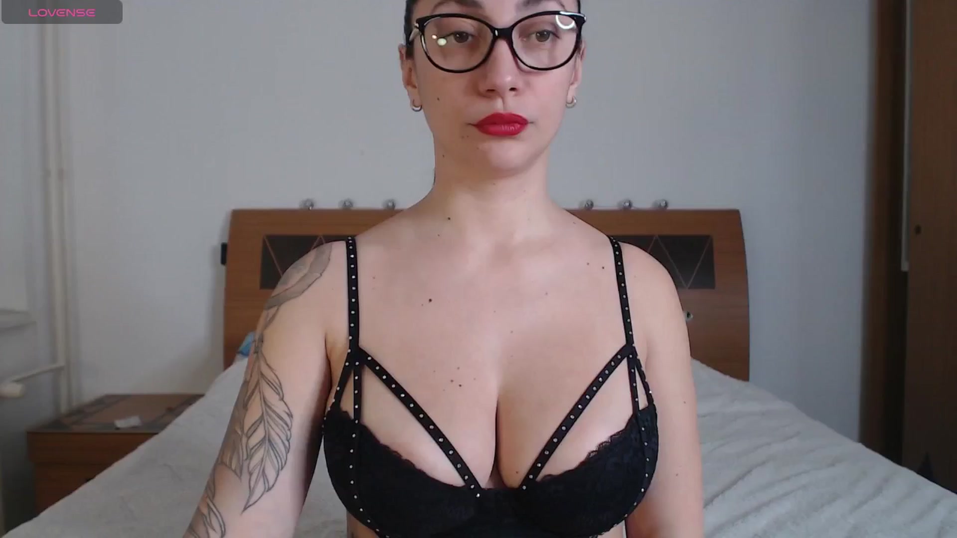 Gallery image thumbnail from MariaMariaa's myfreecams stream on, 04/22/2026, 20:52 image 3 of 20