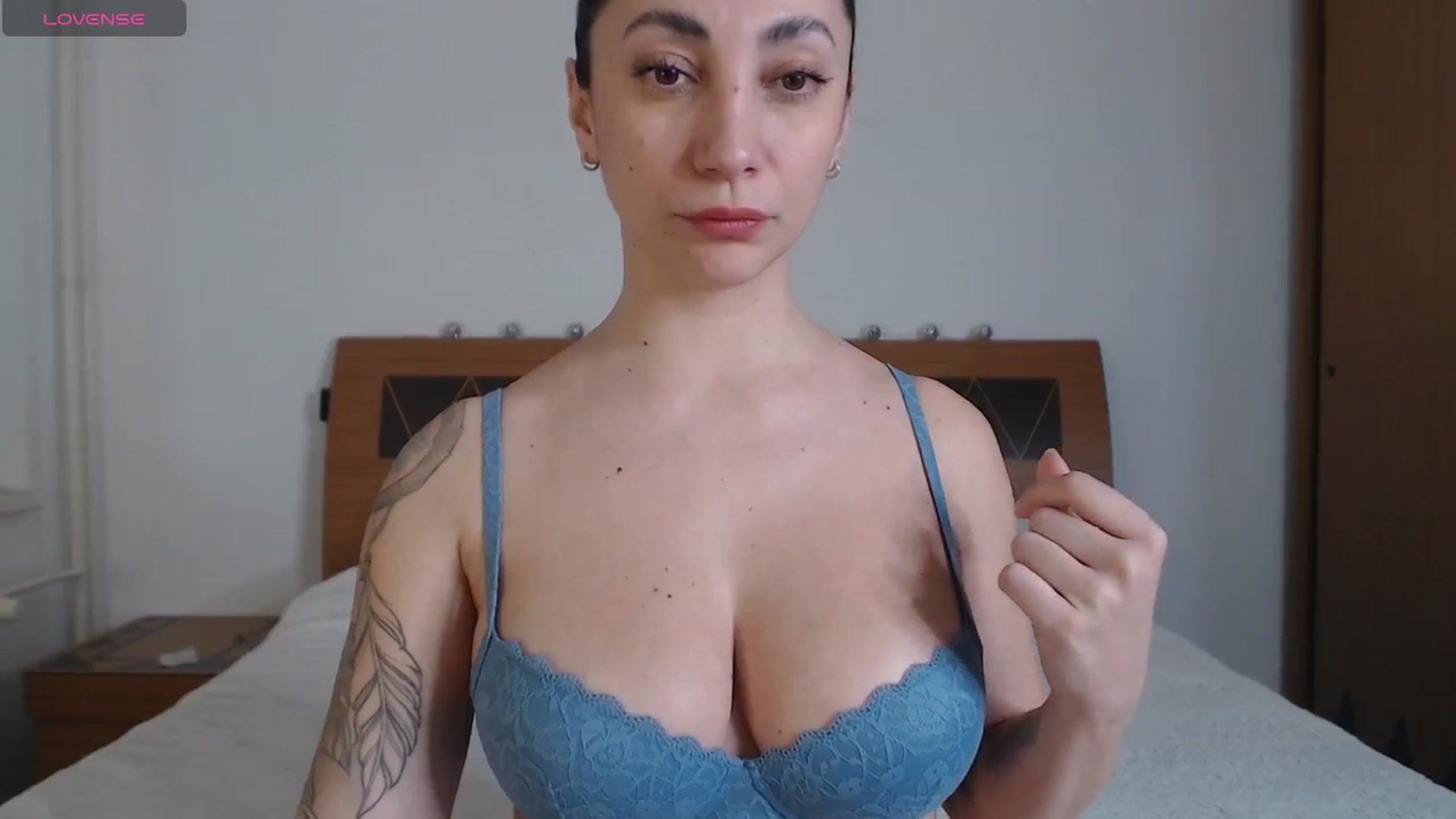 Gallery image thumbnail from MariaMariaa's myfreecams stream on, 04/23/2026, 21:05 image 5 of 20
