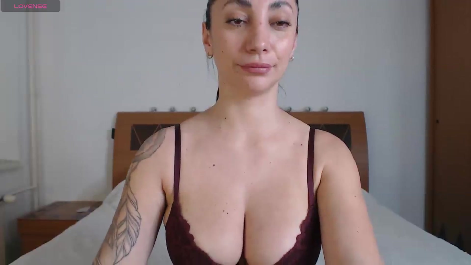 Gallery image thumbnail from MariaMariaa's myfreecams stream on, 05/13/2026, 21:04 image 5 of 20