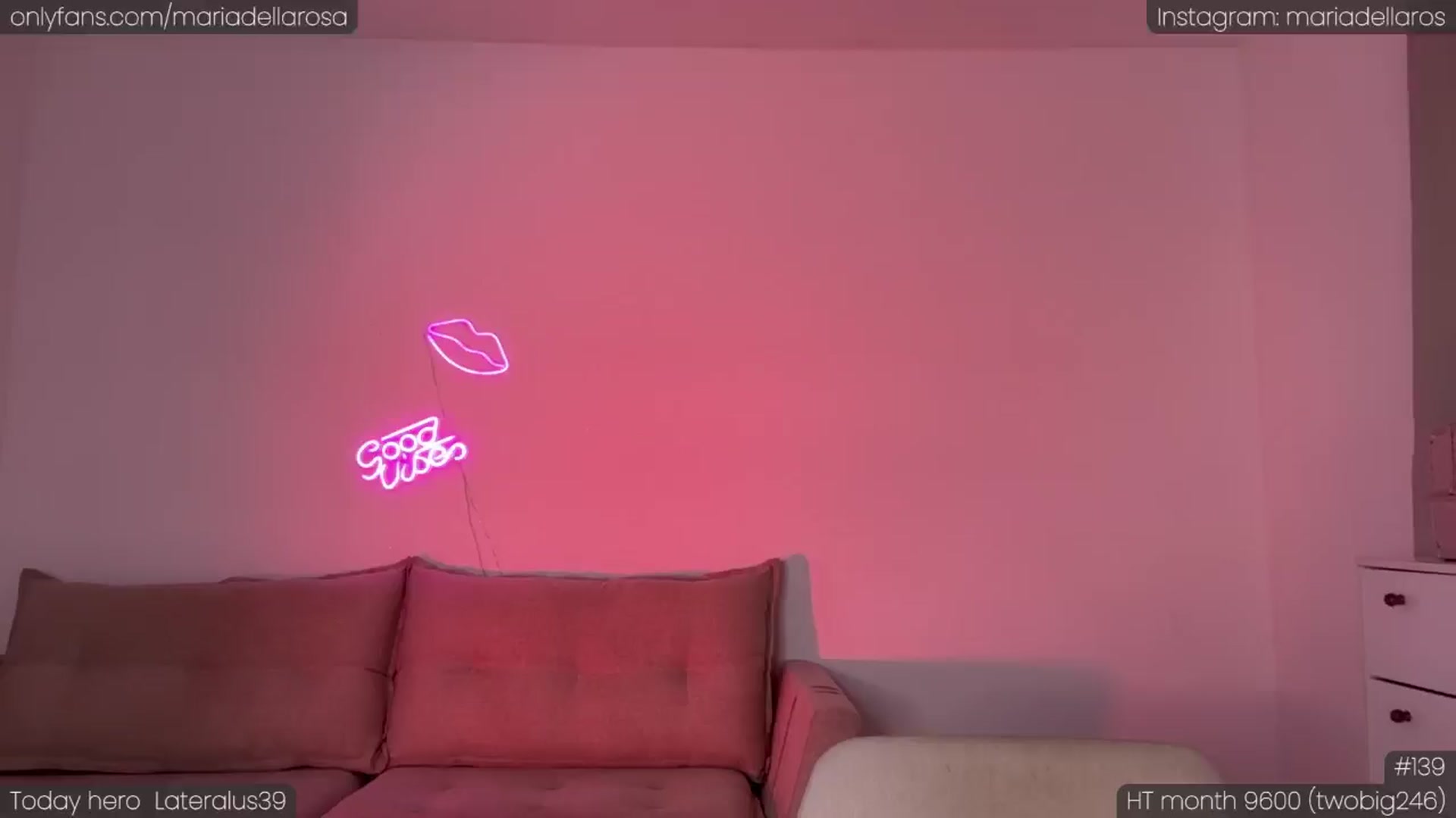 Gallery image thumbnail from Maria_'s myfreecams stream on, 09/12/2024, 05:12 image 17 of 20