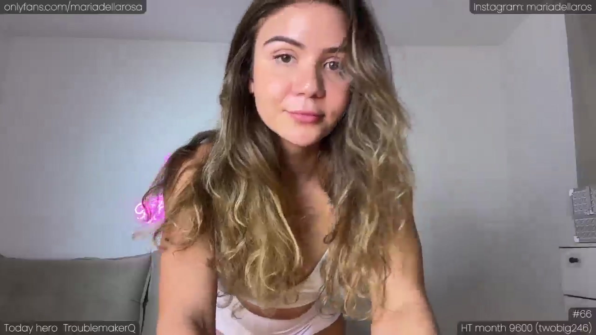 Gallery image thumbnail from Maria_'s myfreecams stream on, 09/17/2024, 05:47 image 12 of 20