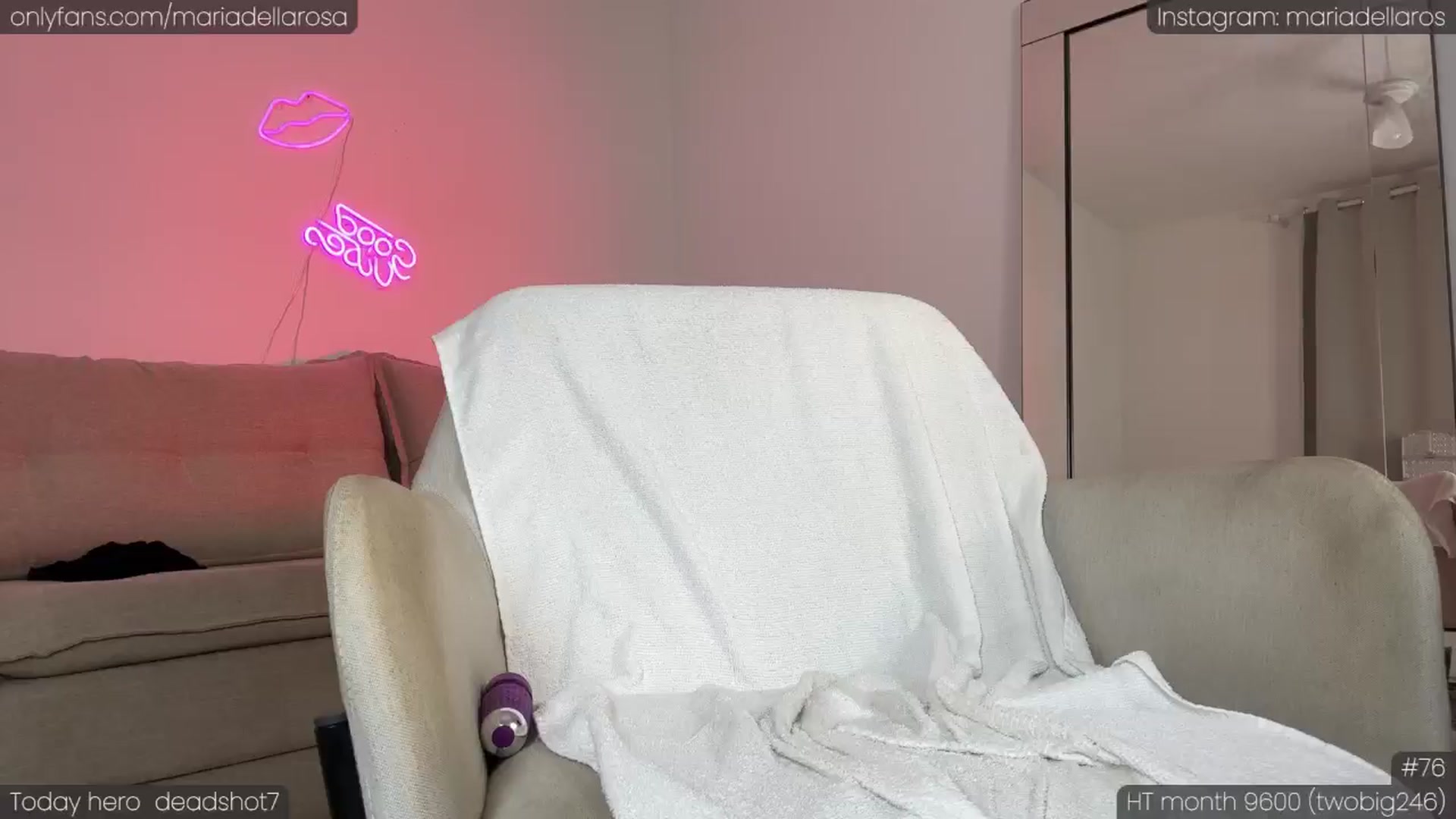 Gallery image thumbnail from Maria_'s myfreecams stream on, 09/21/2024, 08:11 image 3 of 20