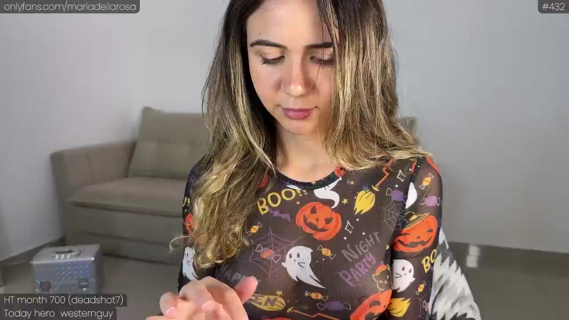 Gallery image thumbnail from Maria_'s myfreecams stream on, 10/06/2024, 23:15 image 1 of 20