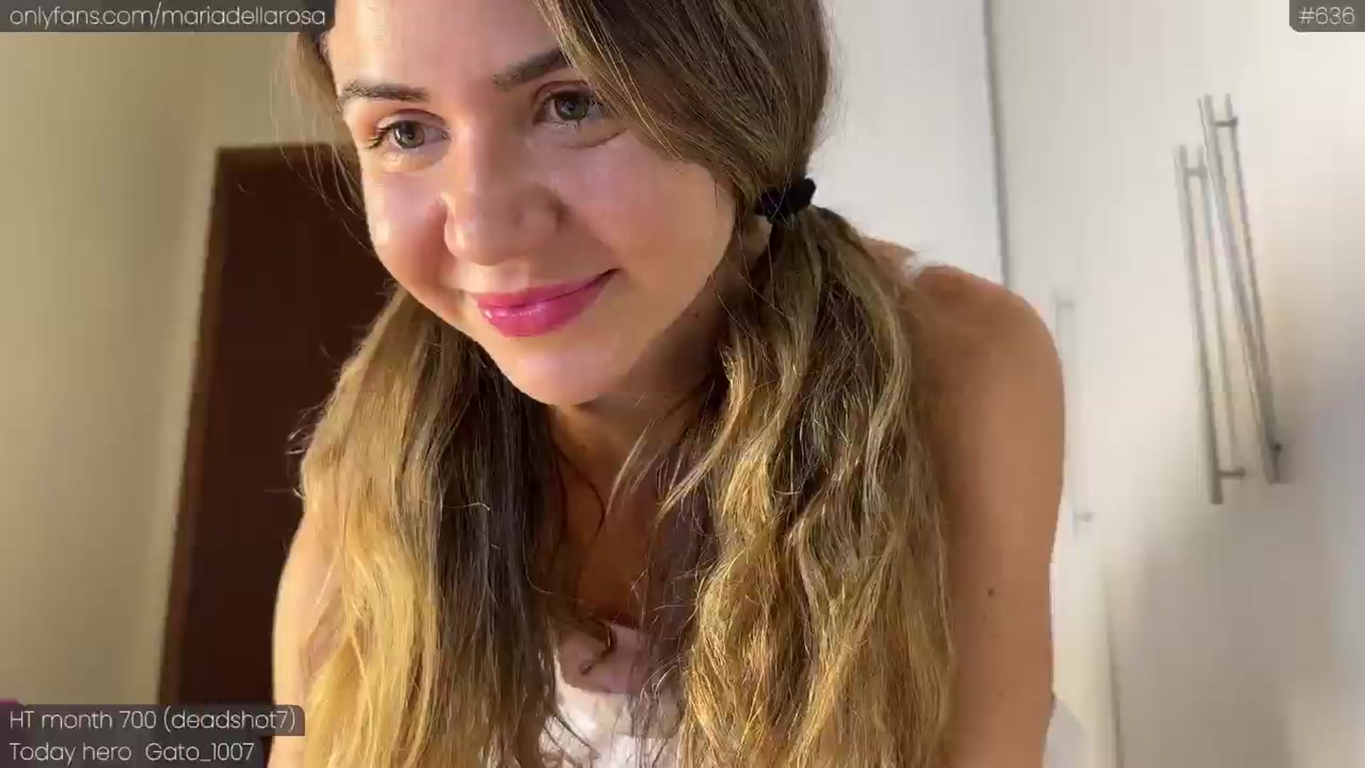 Gallery image thumbnail from Maria_'s myfreecams stream on, 10/14/2024, 04:06 image 3 of 20