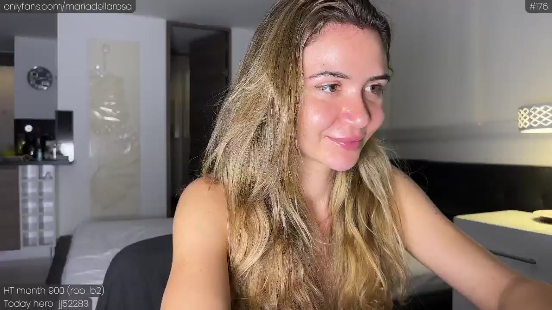 Gallery image thumbnail from Maria_'s myfreecams stream on, 11/07/2024, 06:41 image 9 of 20