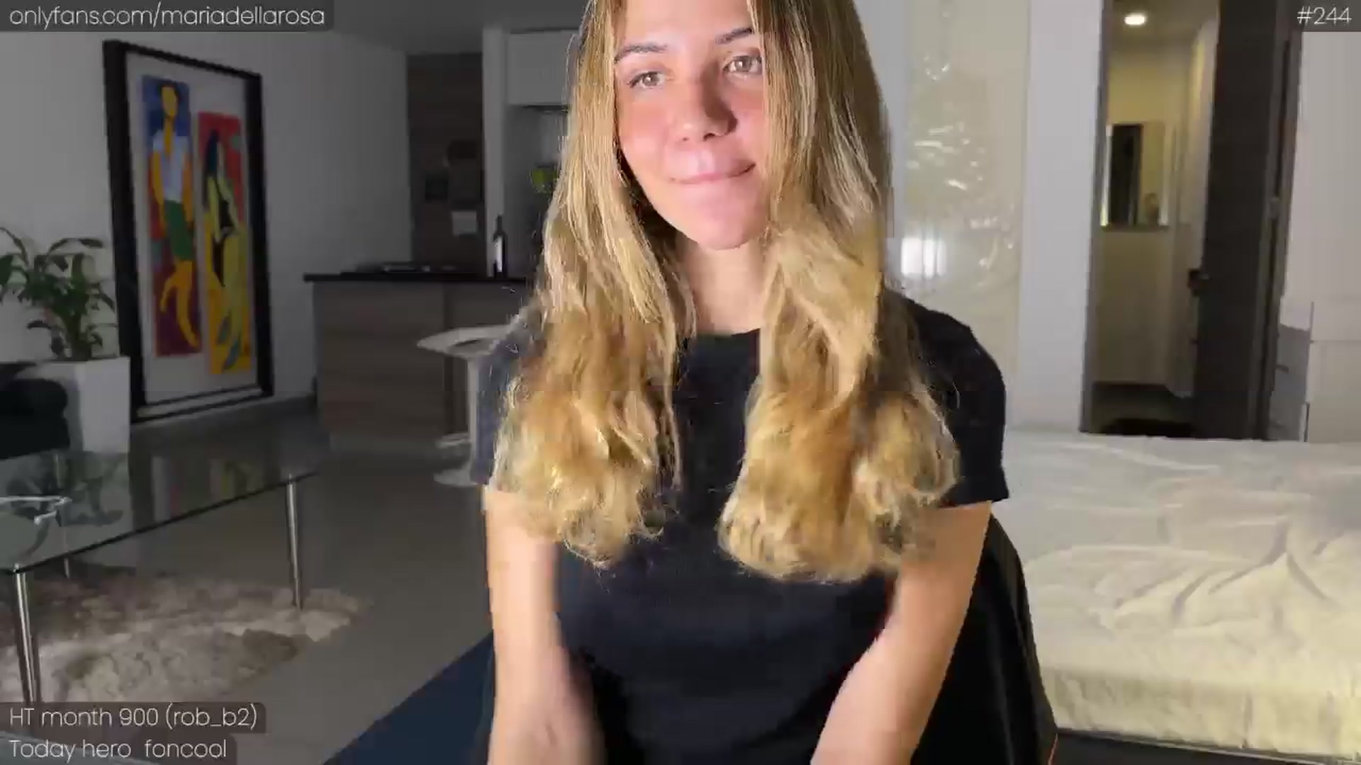 Gallery image thumbnail from Maria_'s myfreecams stream on, 11/09/2024, 02:38 image 9 of 20